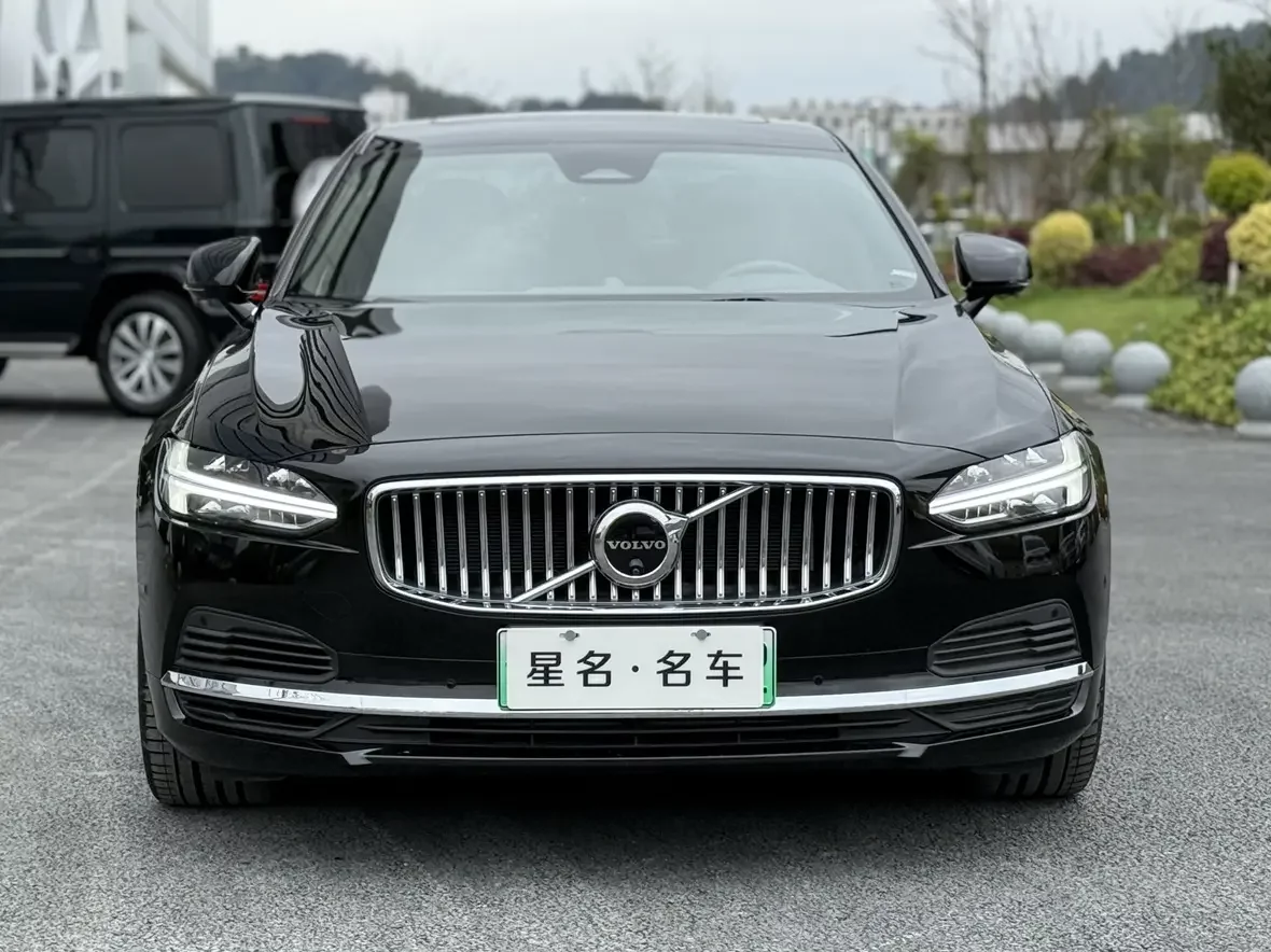 Volvo S90 PHEV