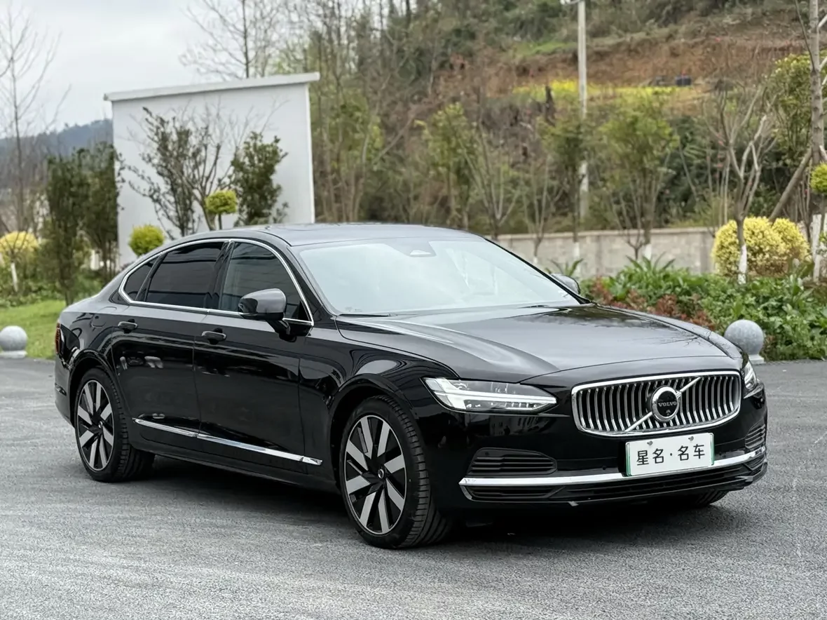 Volvo S90 PHEV