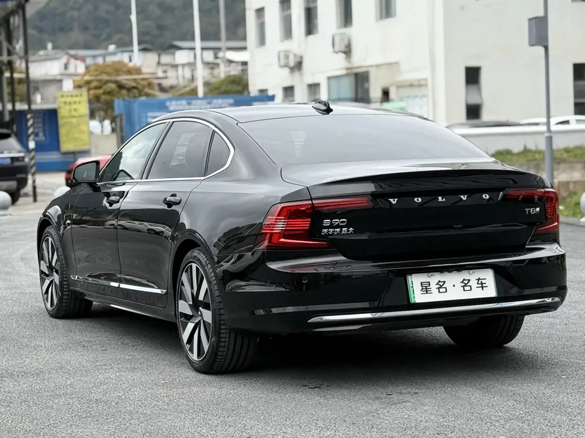 Volvo S90 PHEV