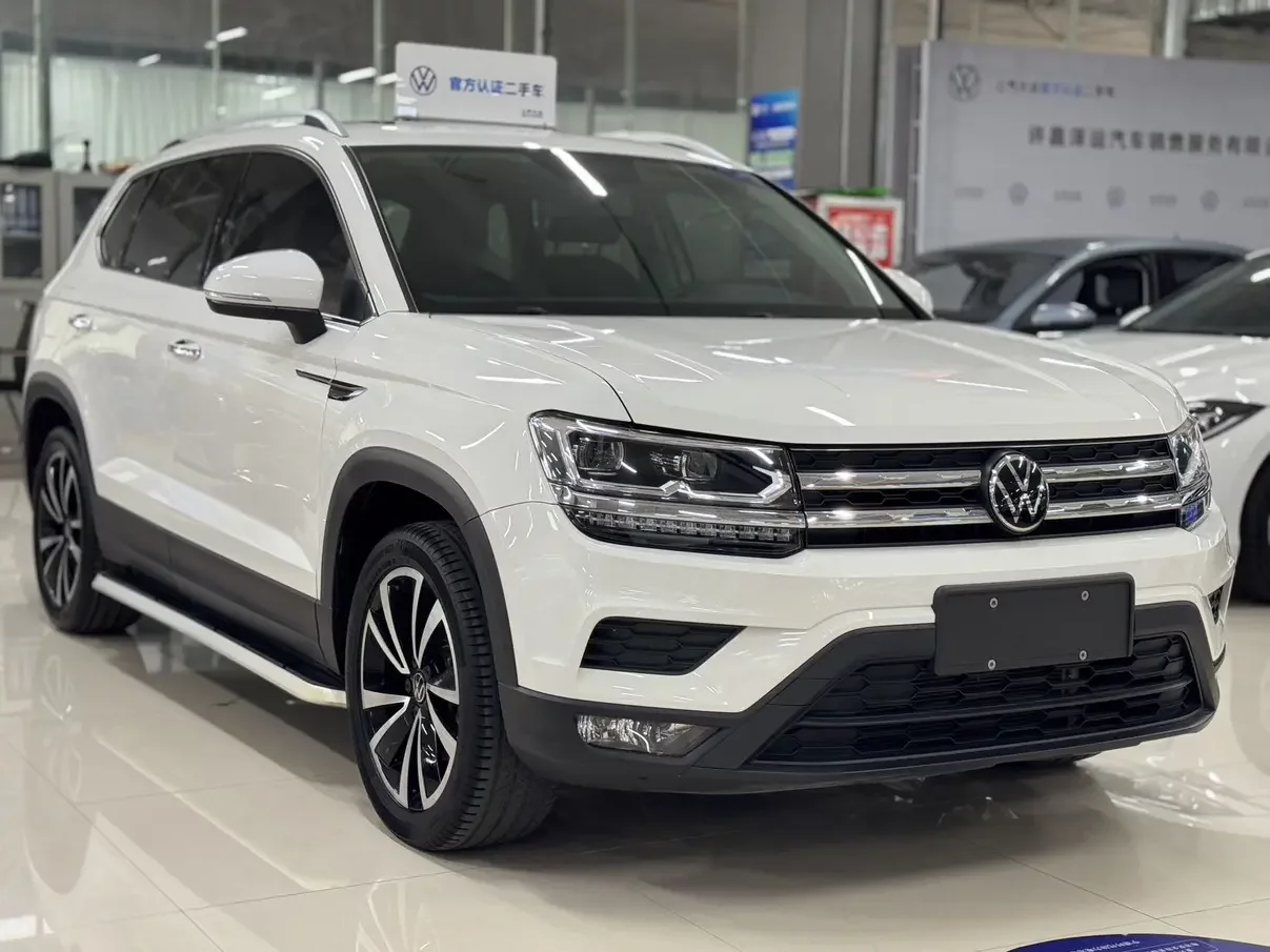 Volkswagen Tharu
