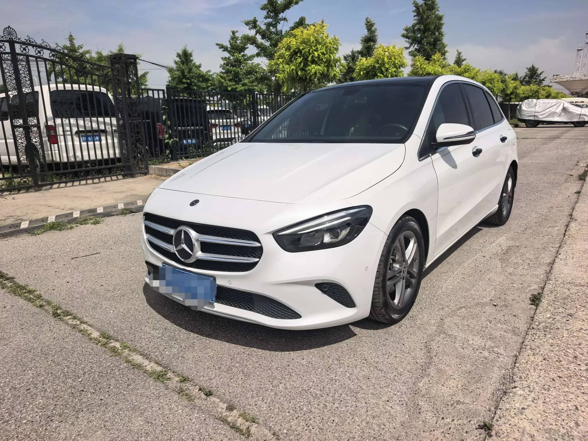 Mercedes-Benz B Class