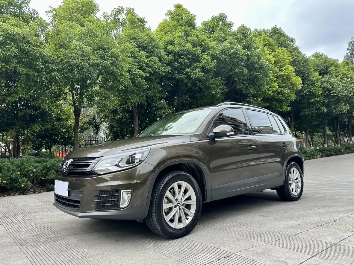 Volkswagen Tiguan (Tharu)