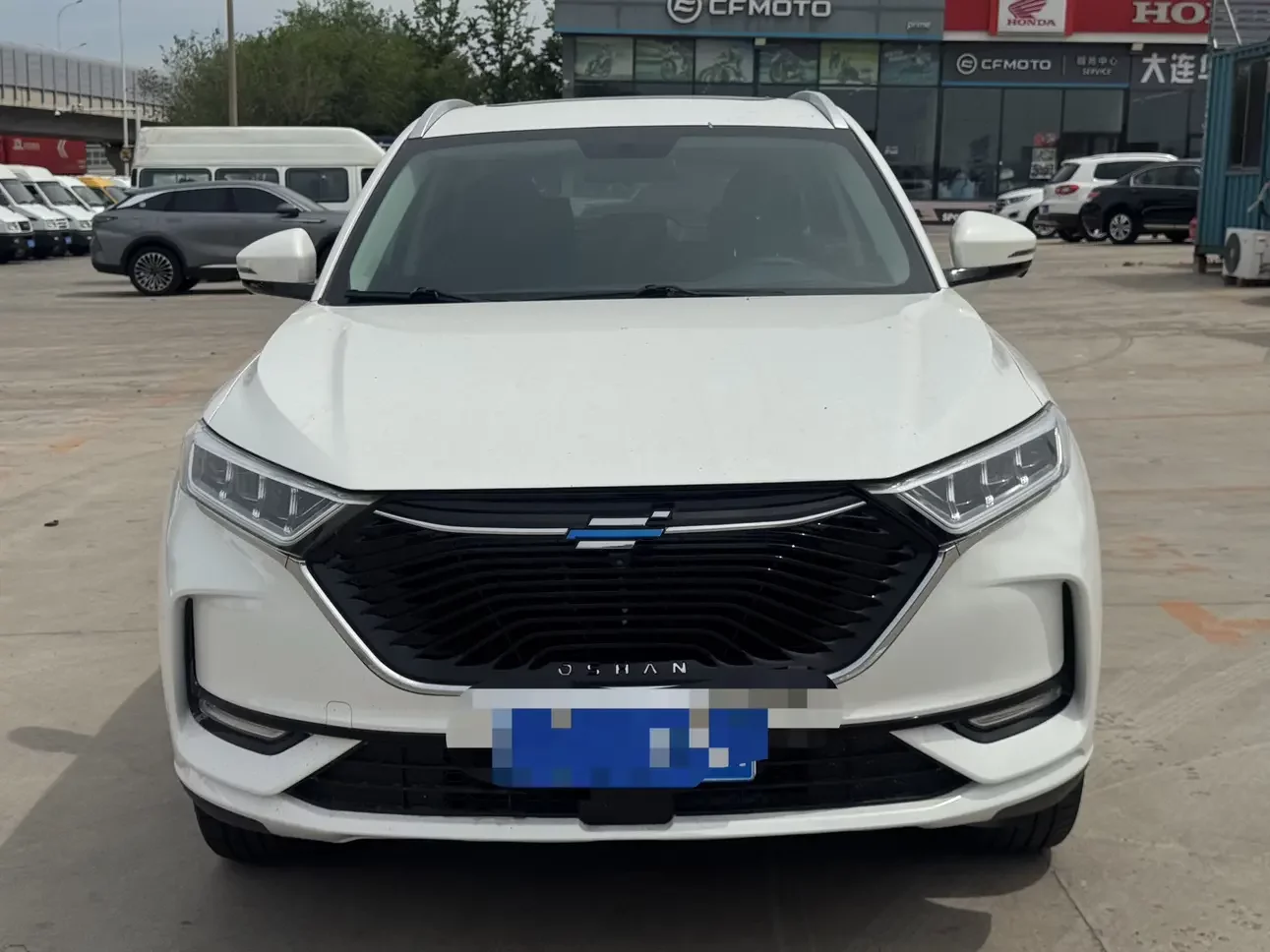 Oshan Changan Auchan X7
