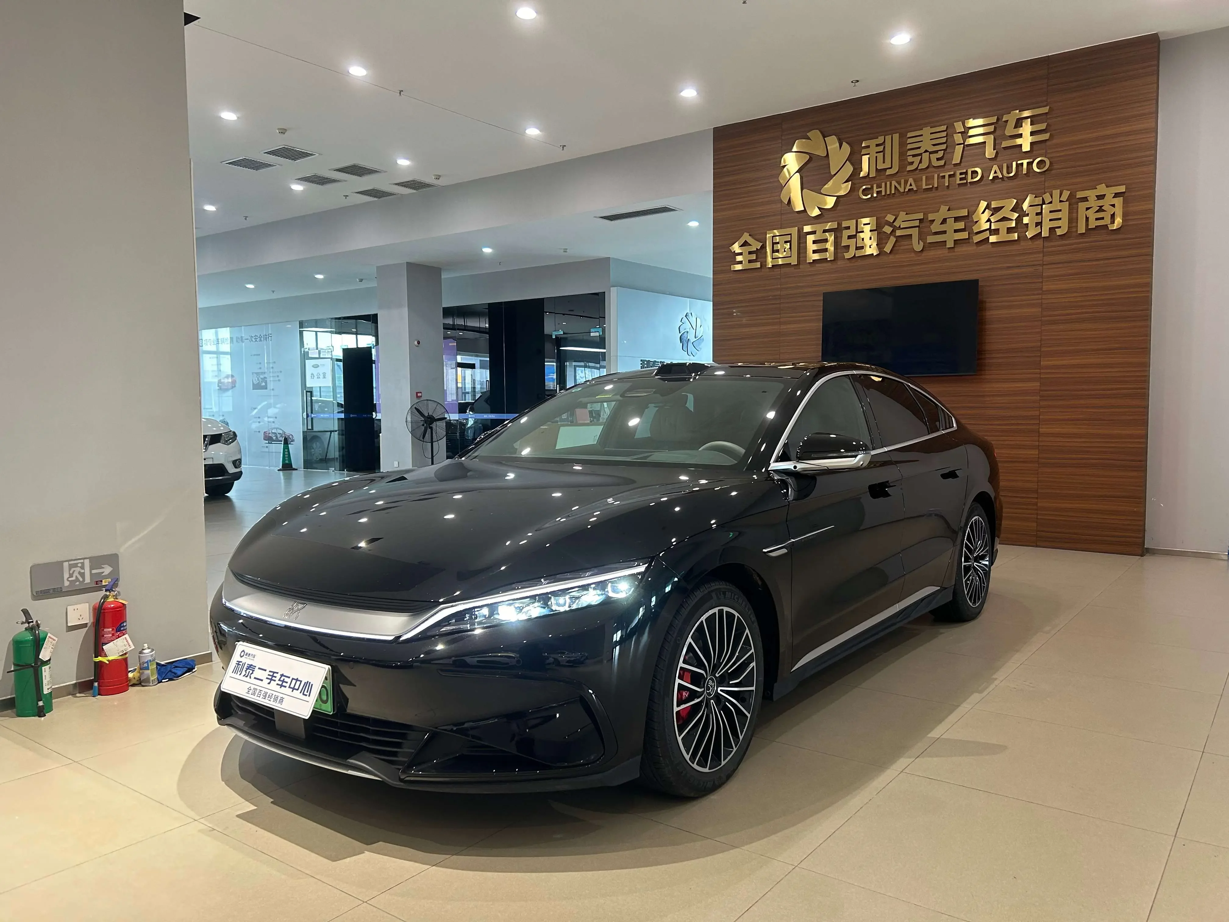BYD Han EV