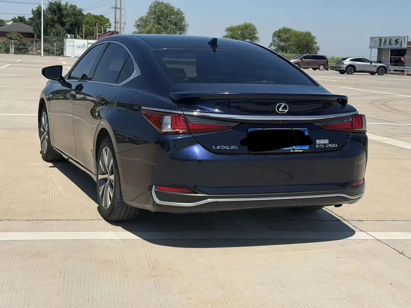Lexus ES