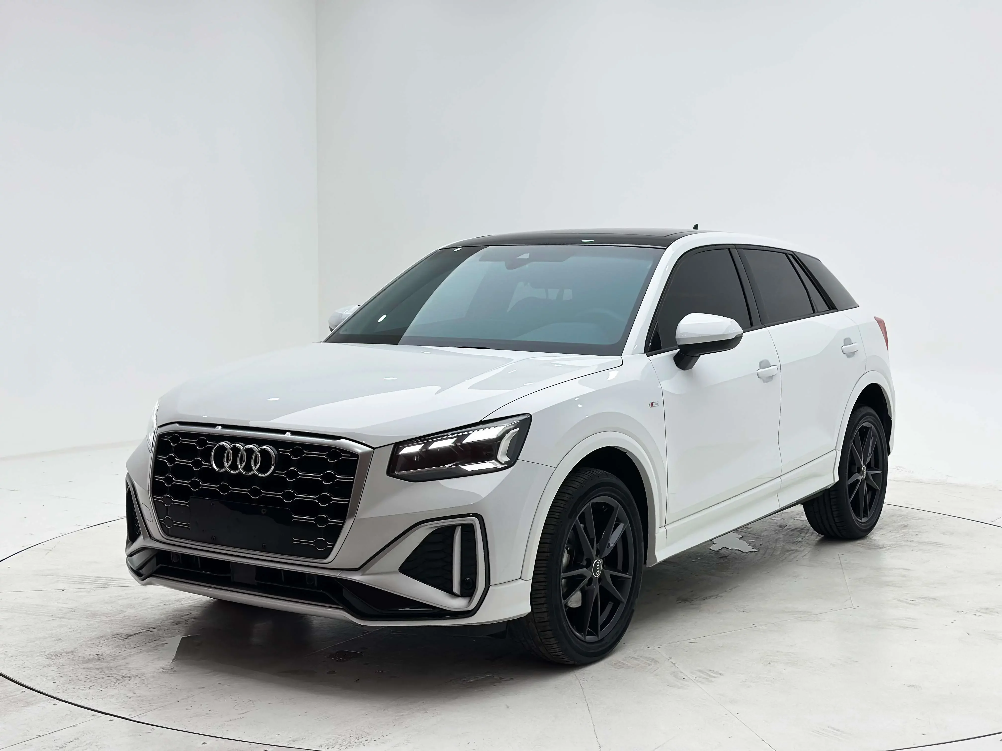Audi Q2L