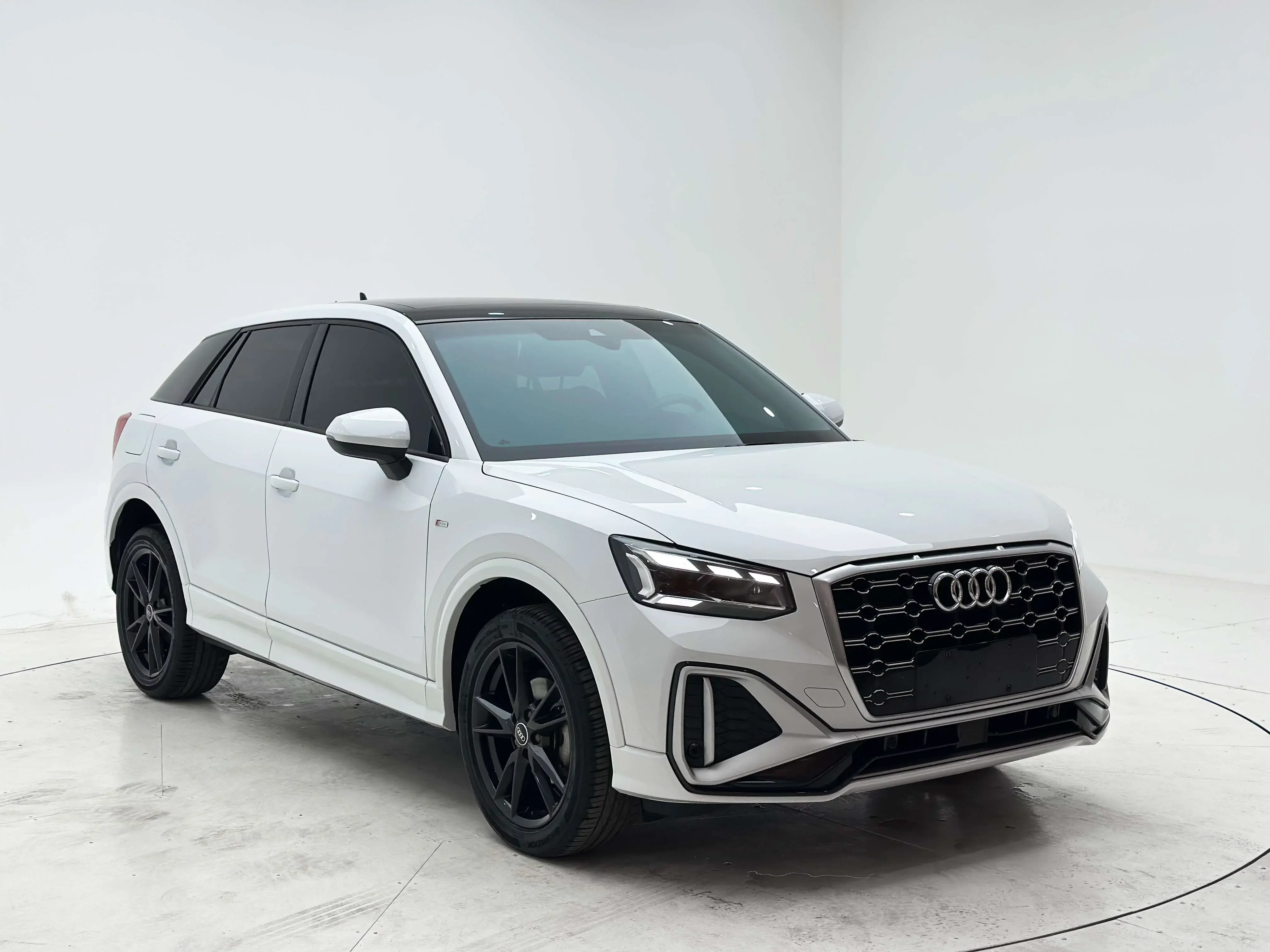Audi Q2L