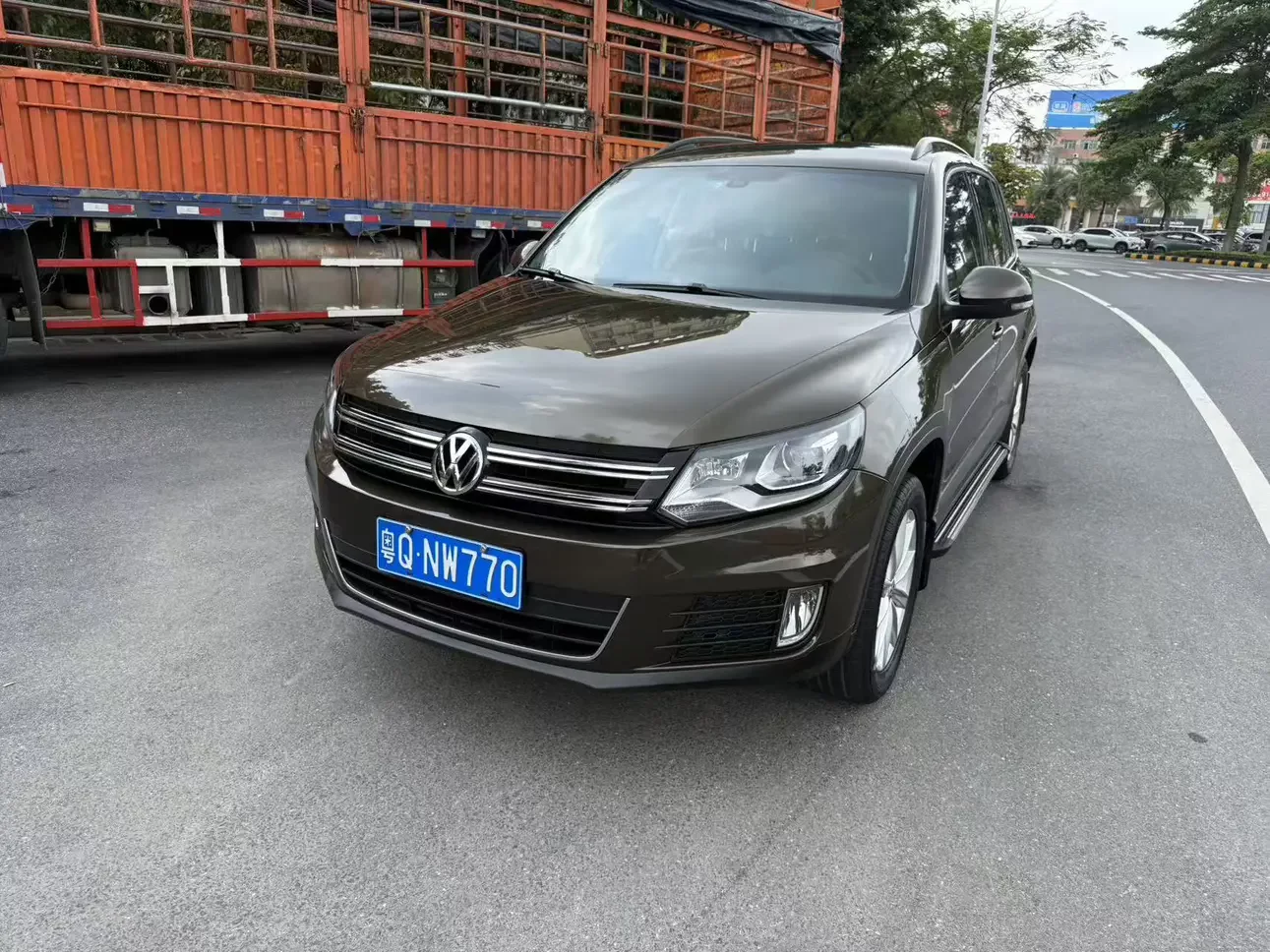 Volkswagen Tiguan (Tharu)