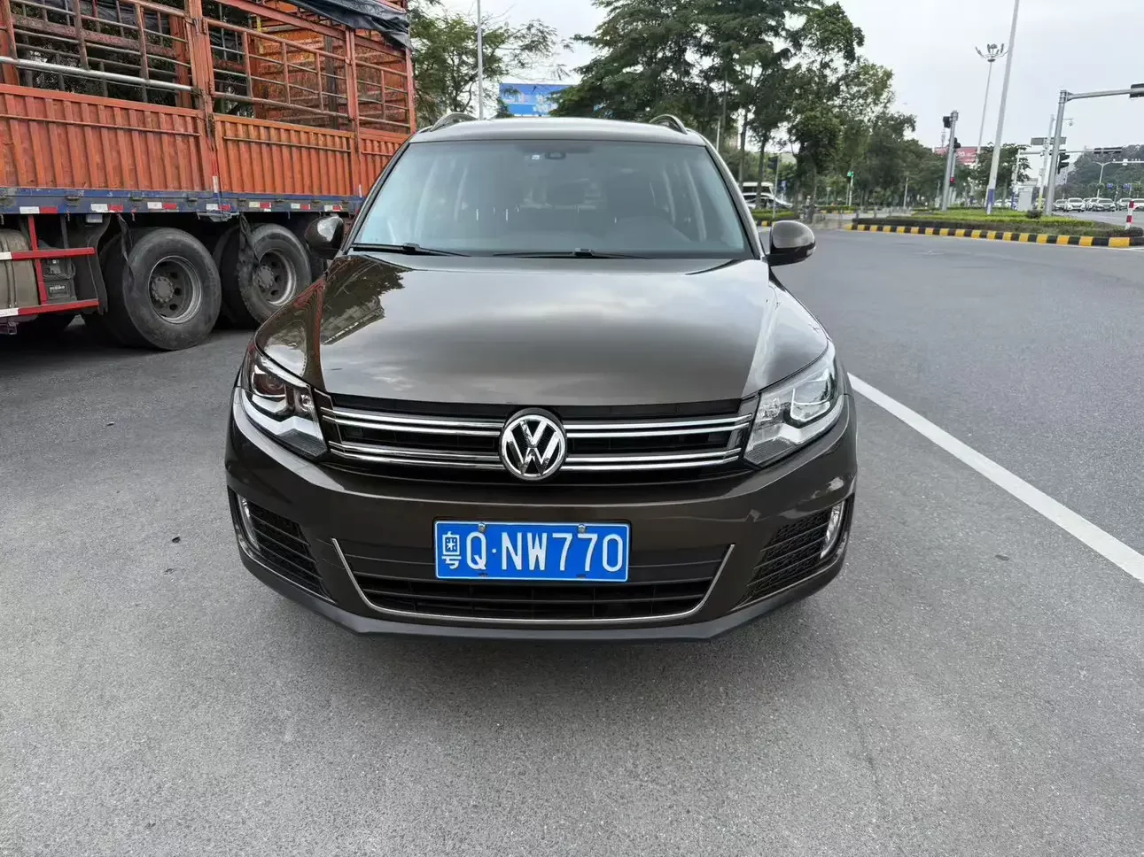 Volkswagen Tiguan (Tharu)