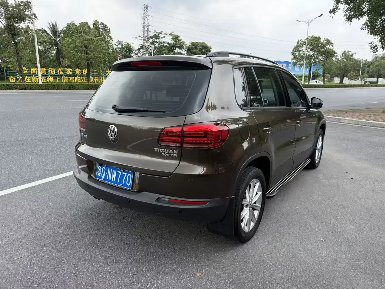 Volkswagen Tiguan (Tharu)
