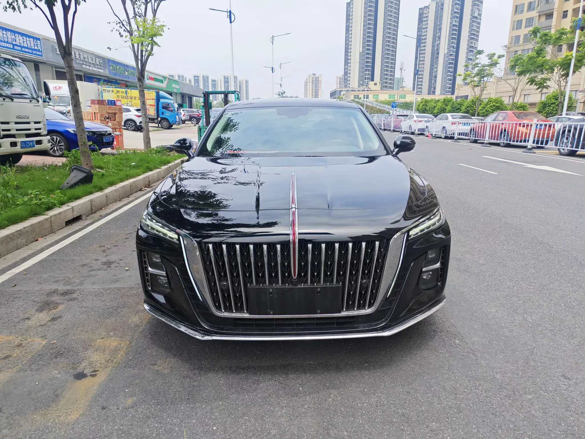 Hongqi H5