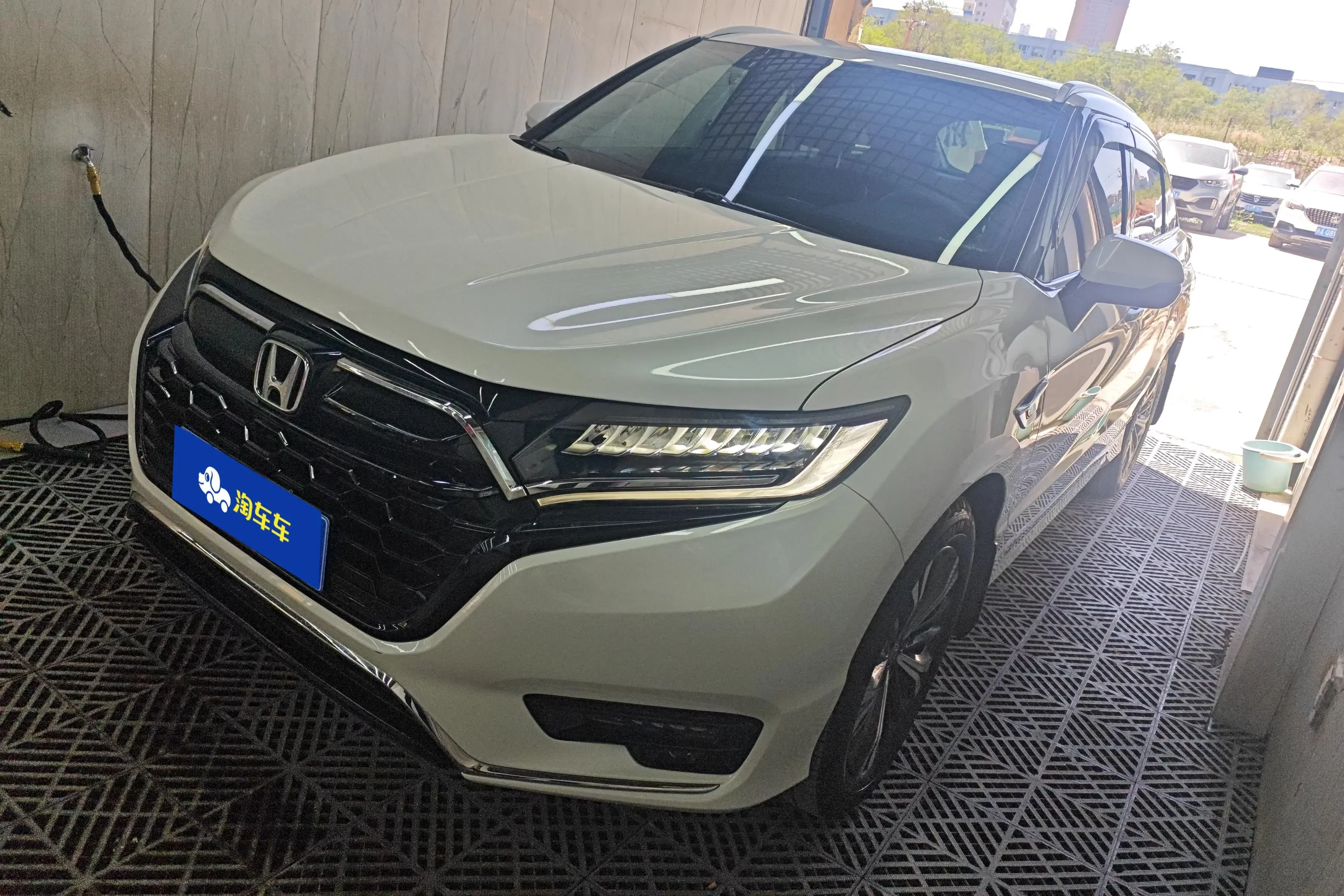 Honda UR-V