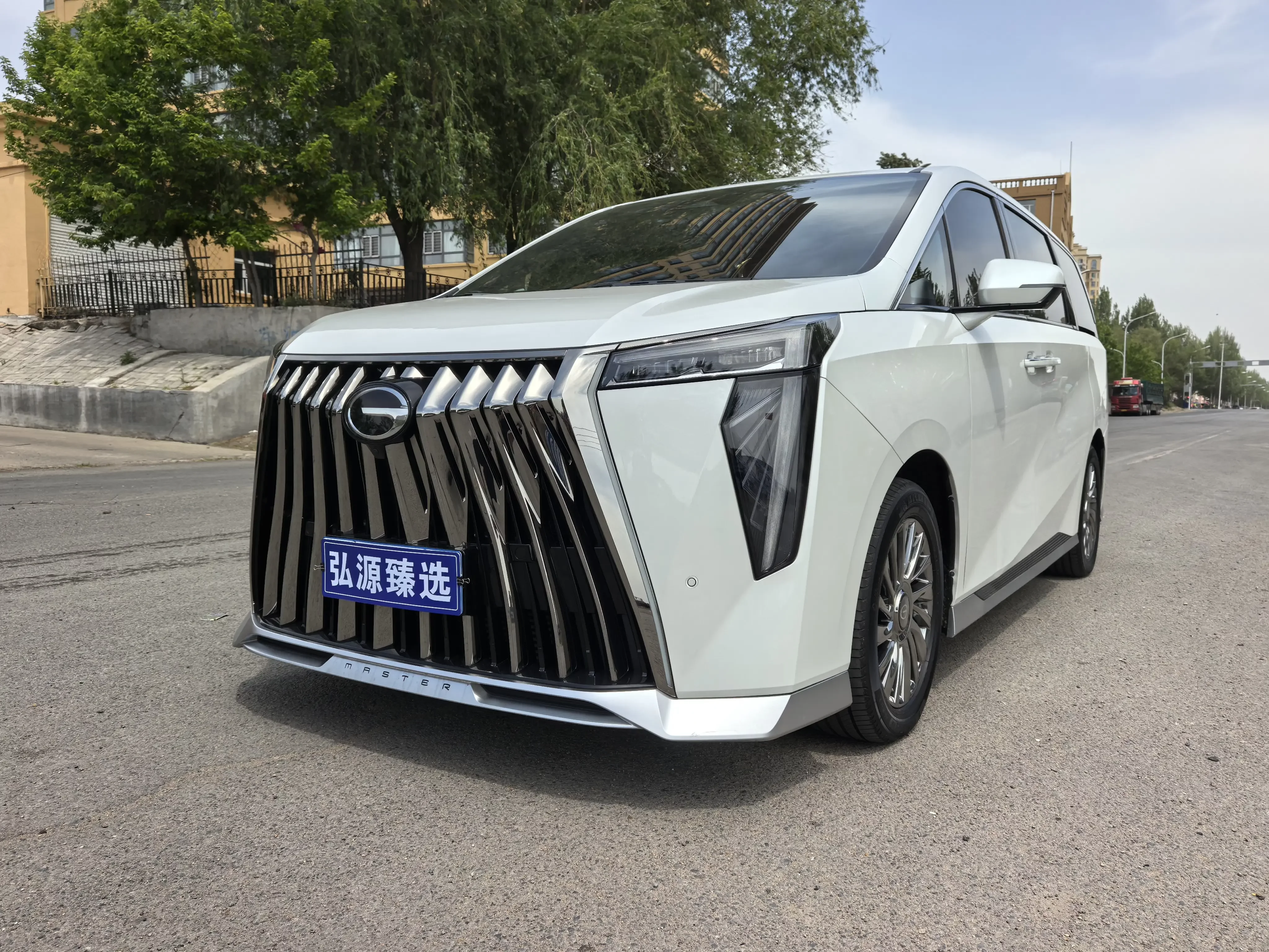 GAC Trumpchi M8