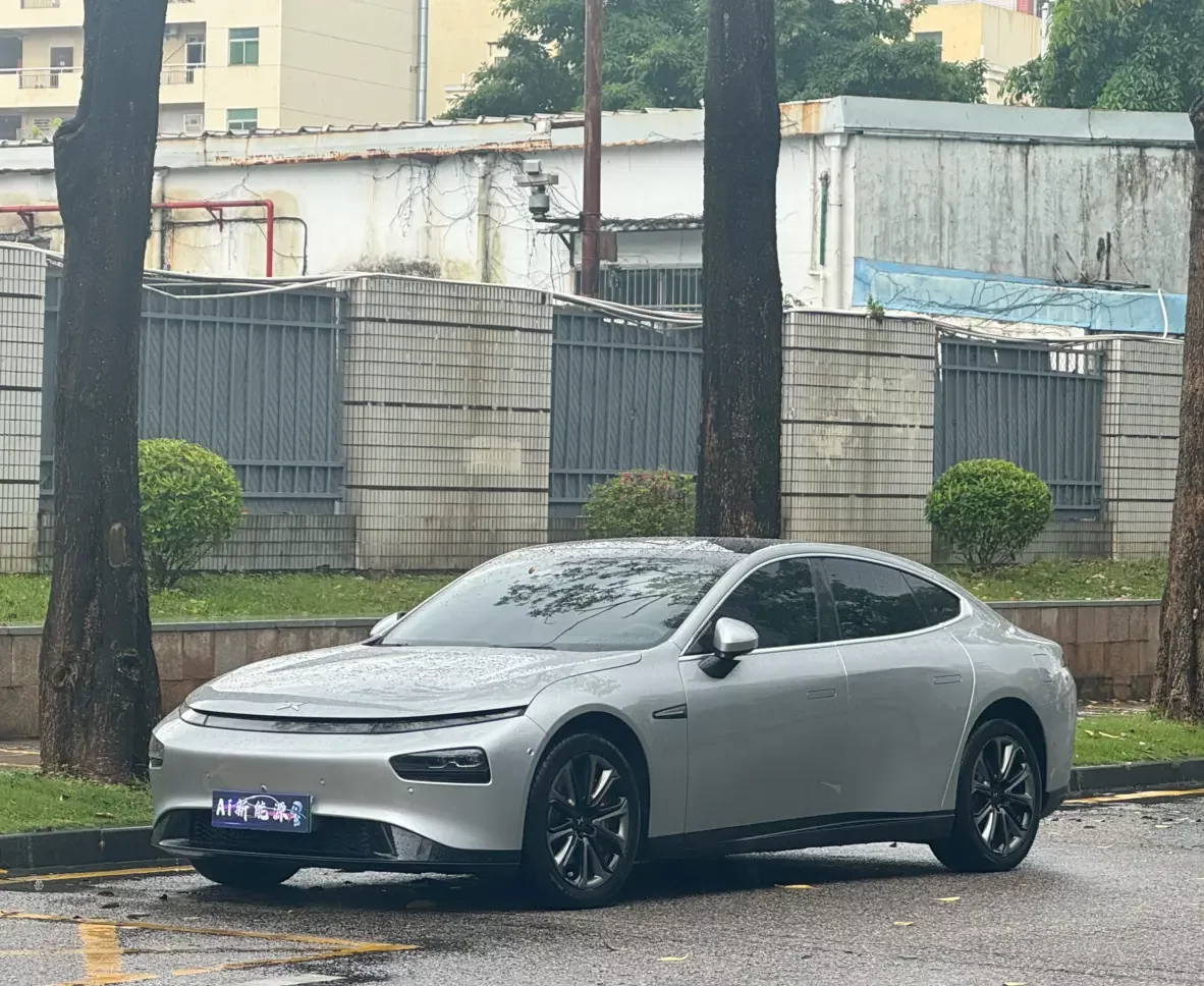 Xpeng P7