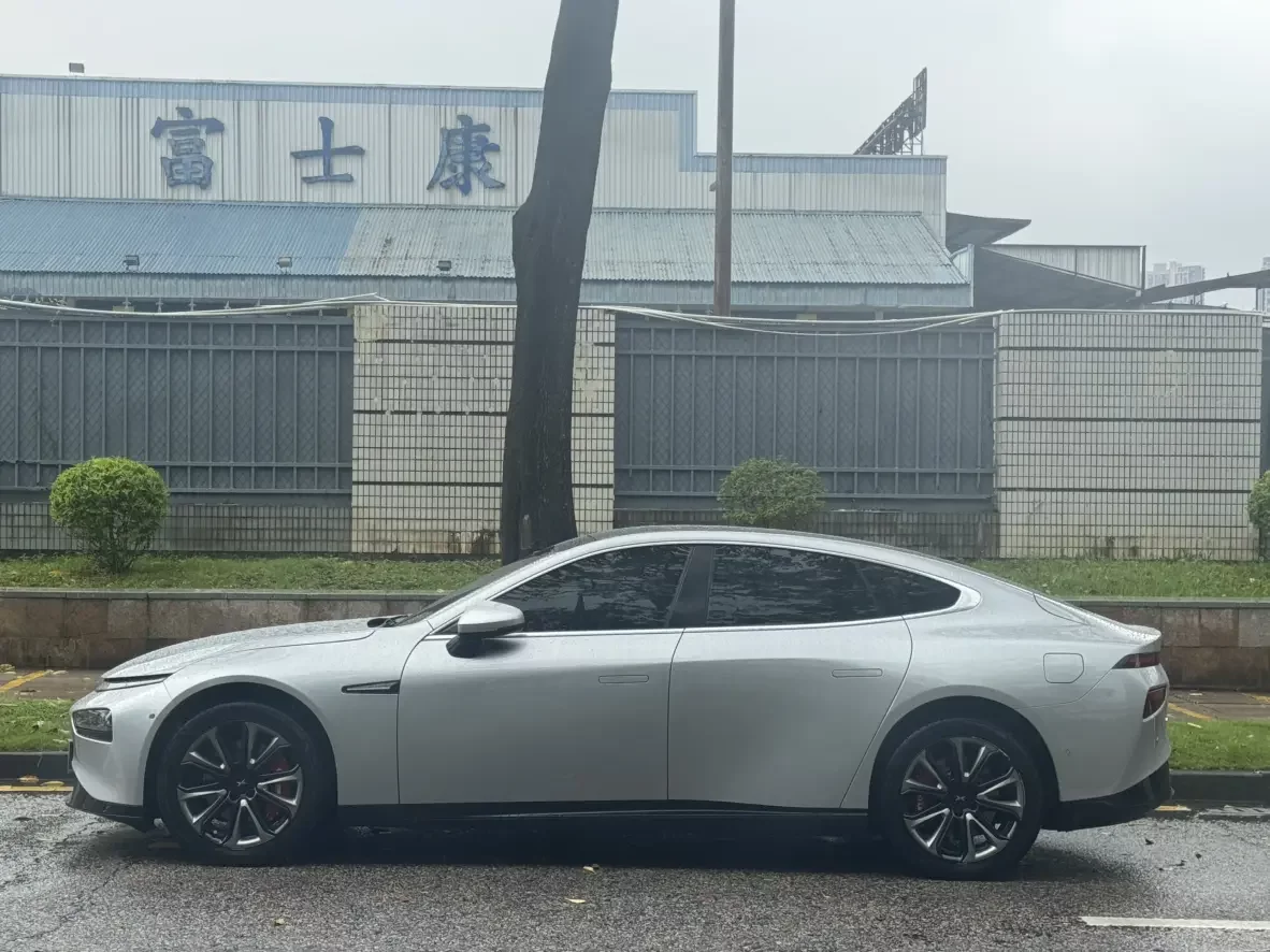 Xpeng P7