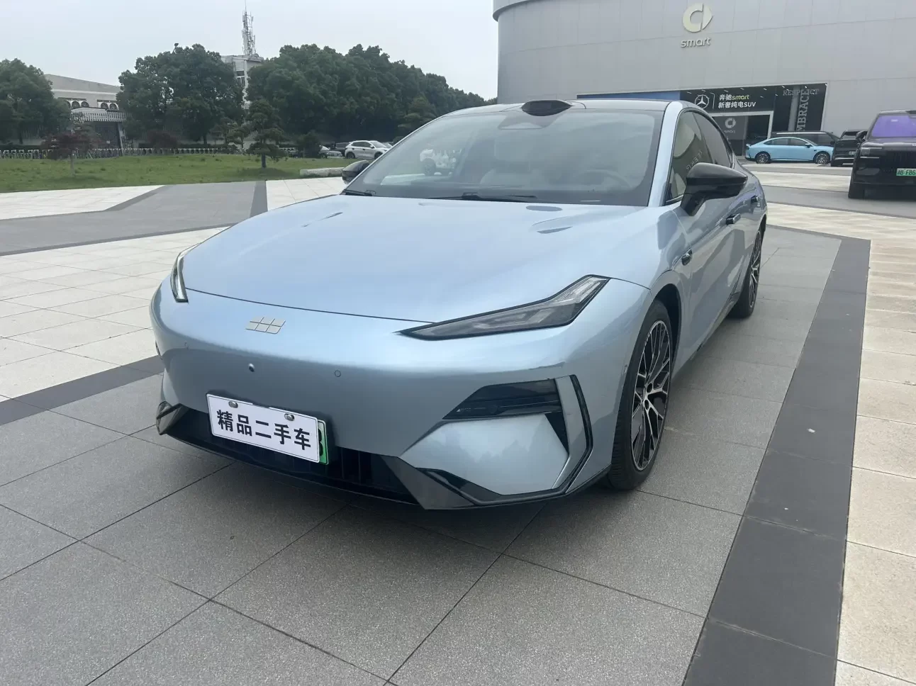Geely Galaxy E8