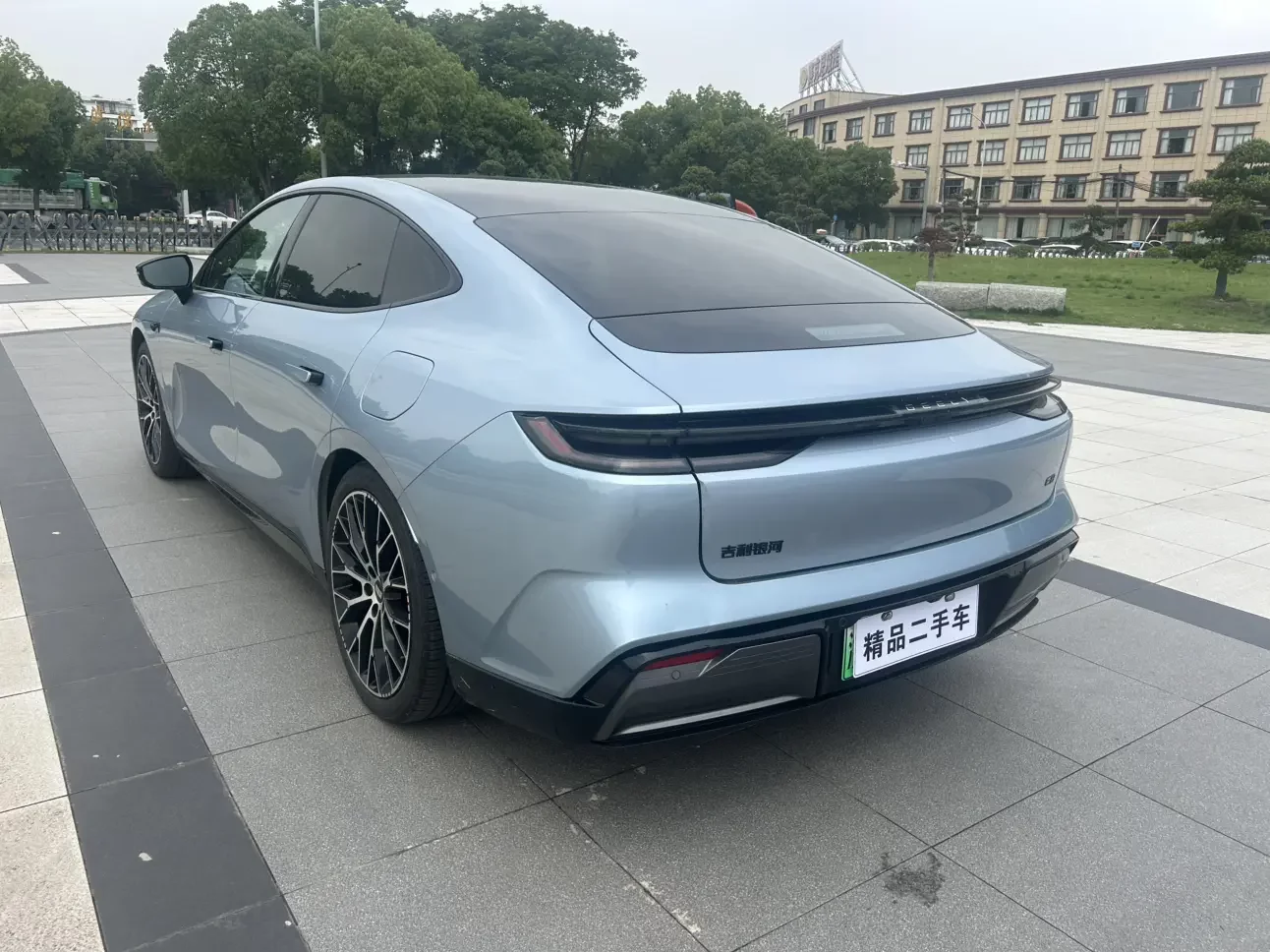 Geely Galaxy E8