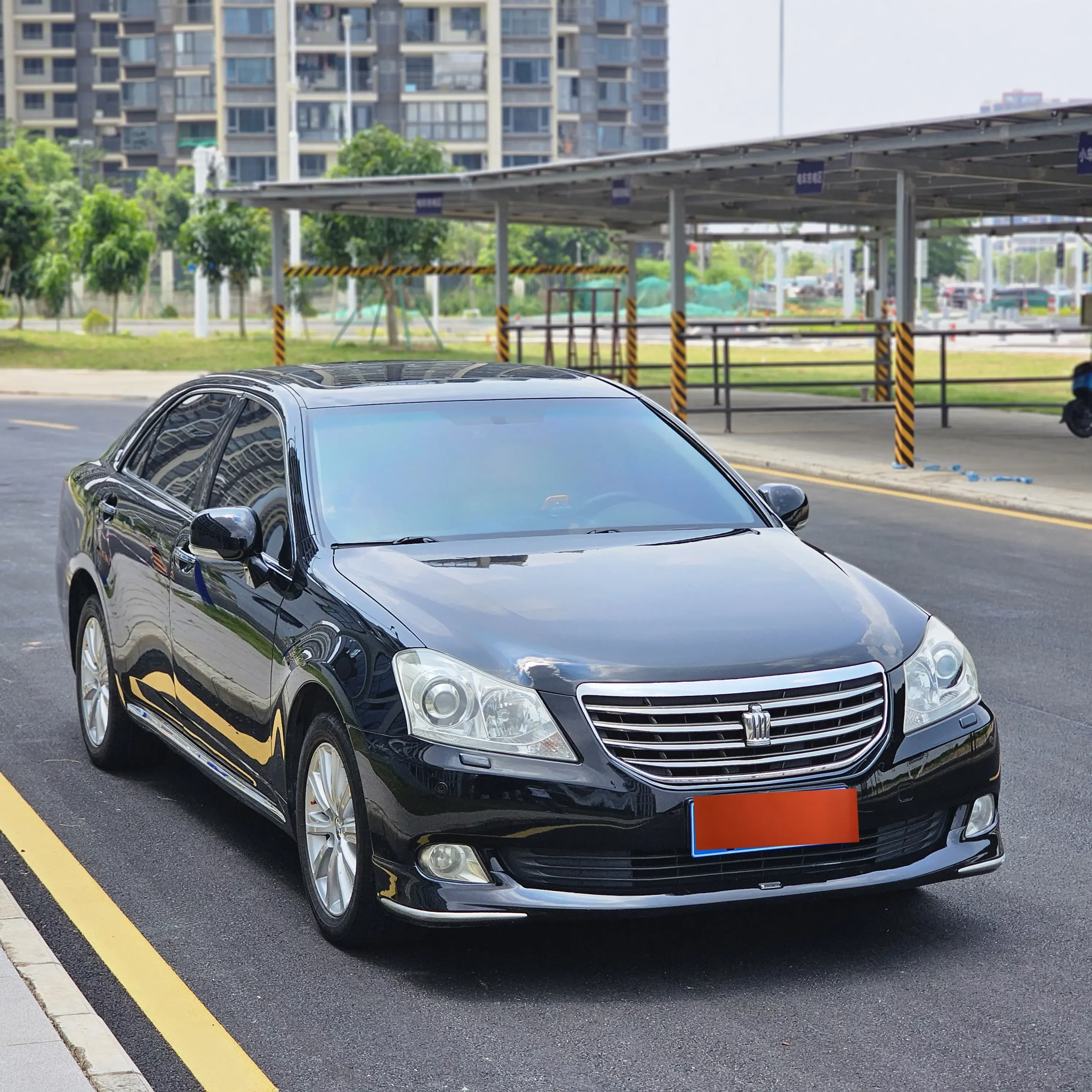 Toyota crown