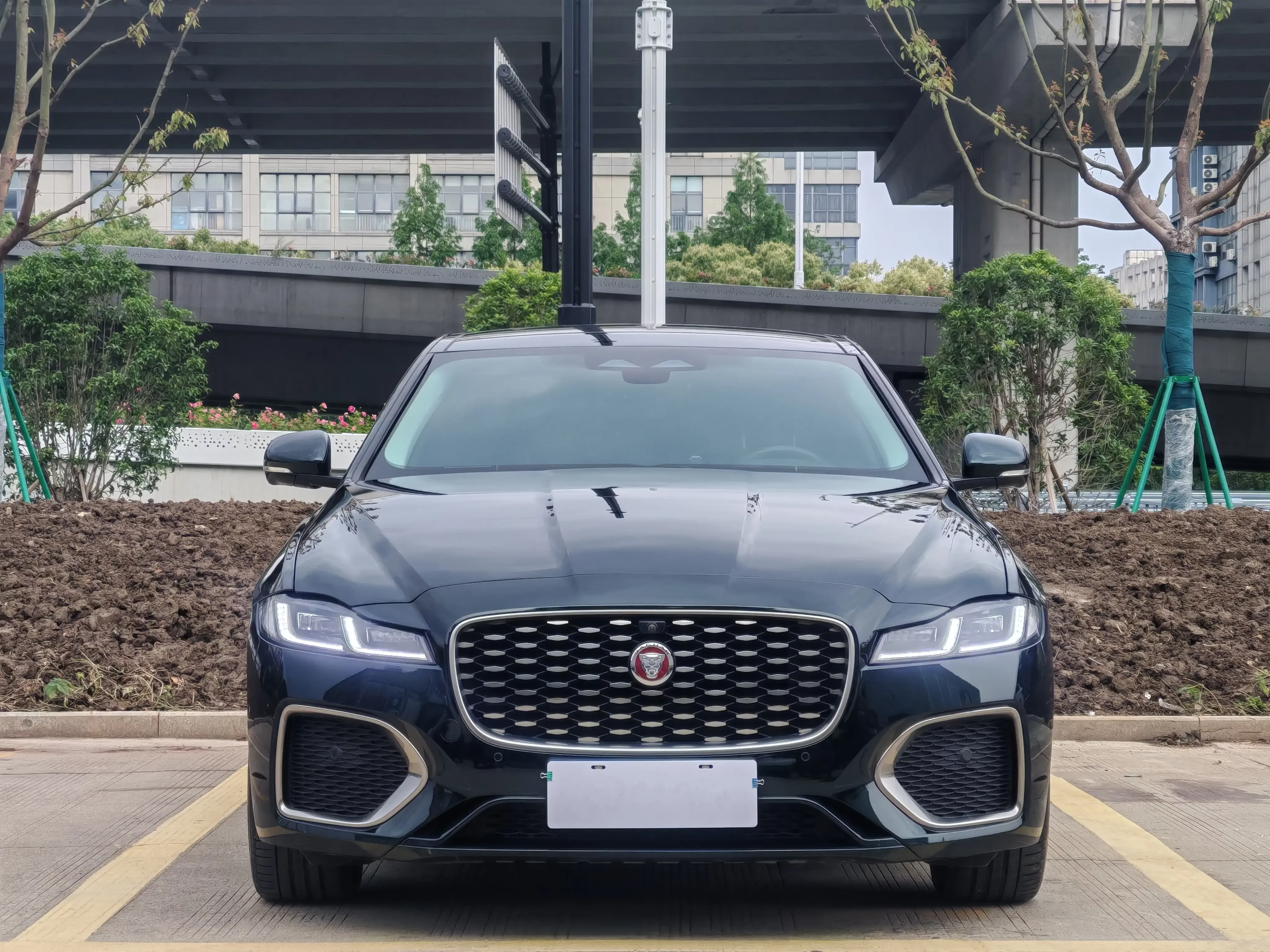 Jaguar XFL
