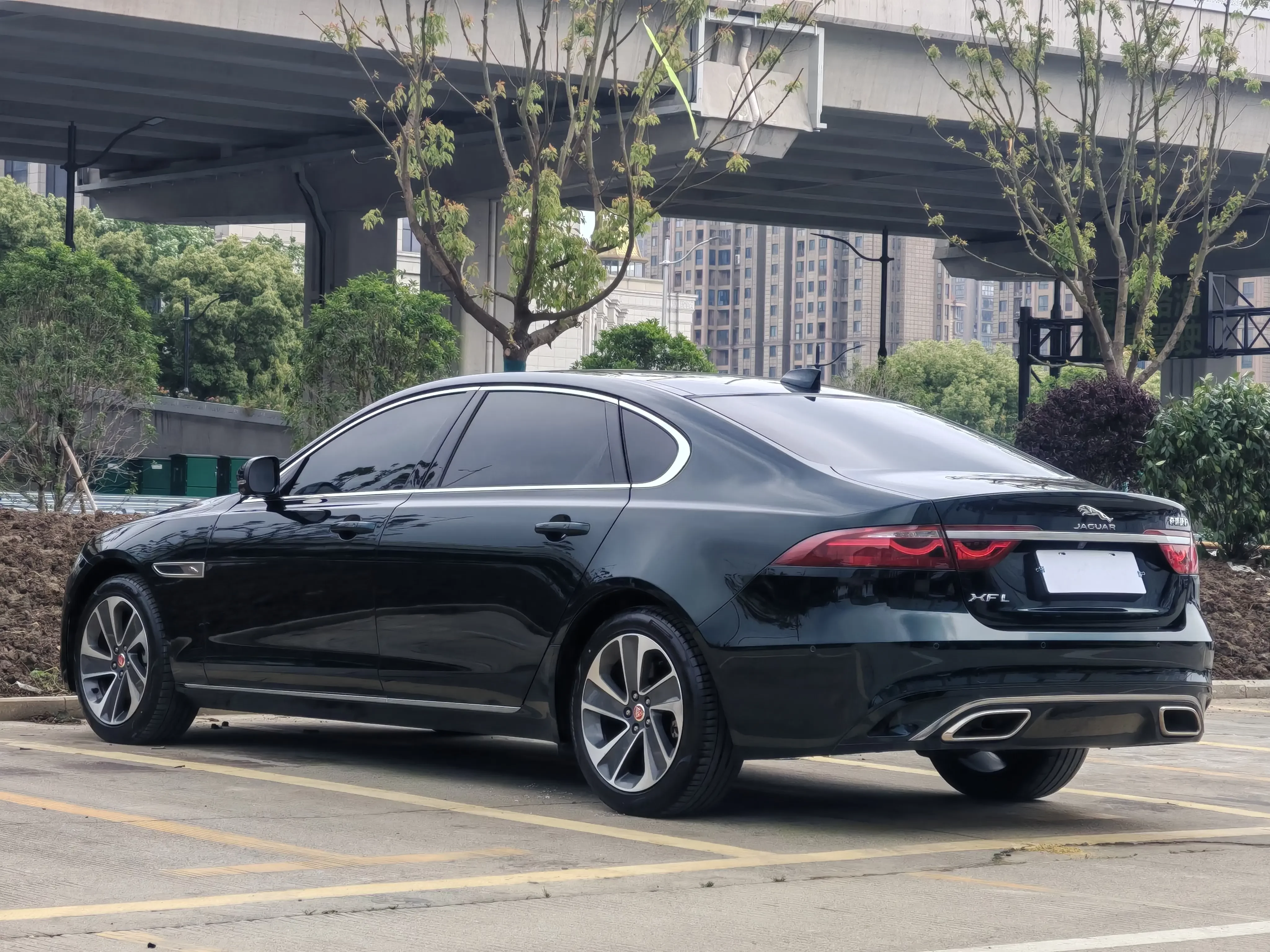 Jaguar XFL