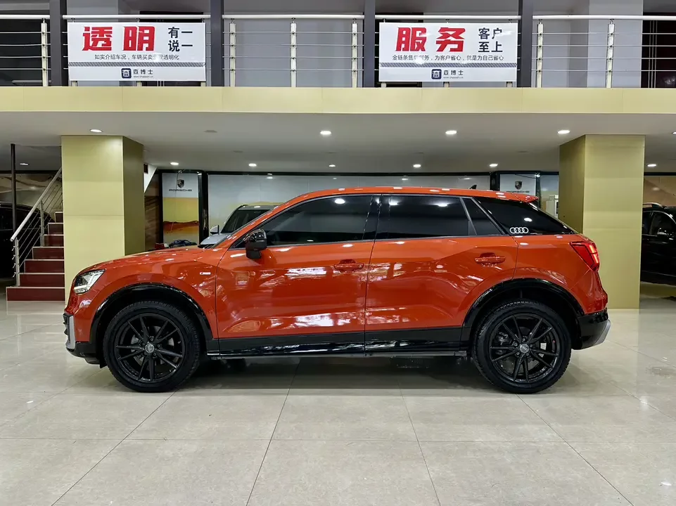 Audi Q2L