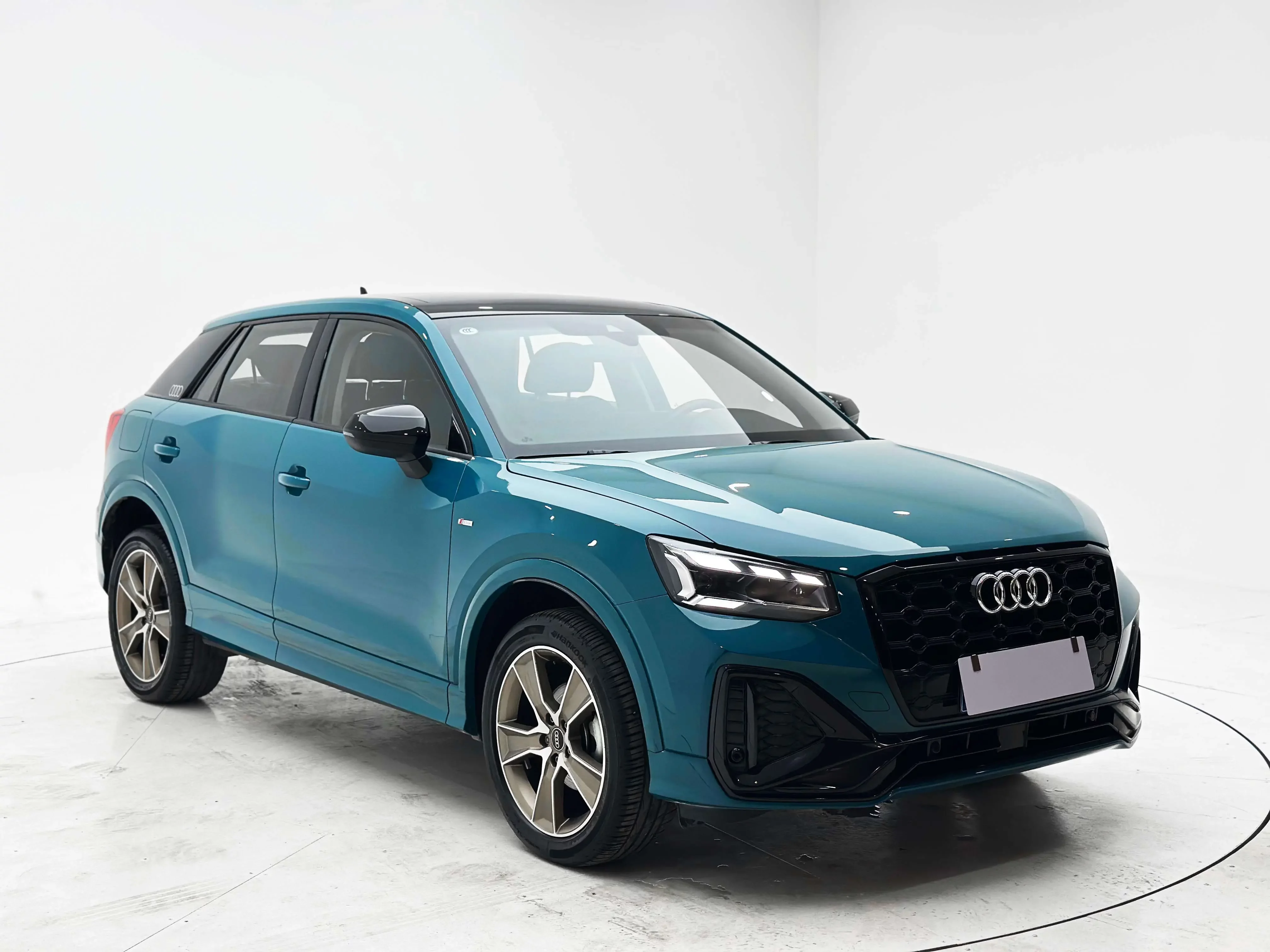 Audi Q2L