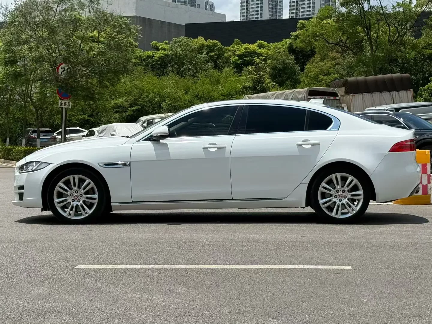 Jaguar XEL