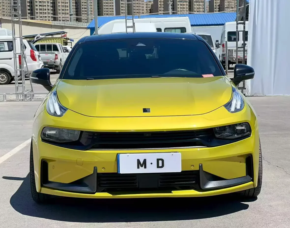 Lynk & Co 03