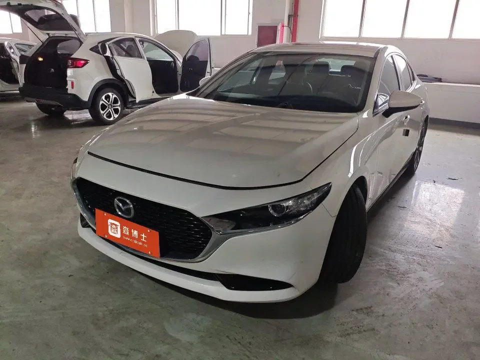 Mazda Axela