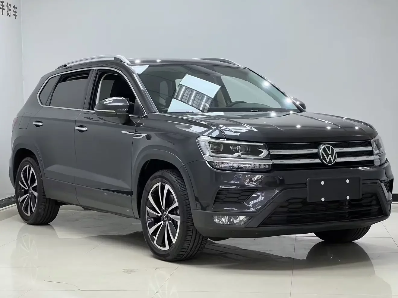 Volkswagen Tharu