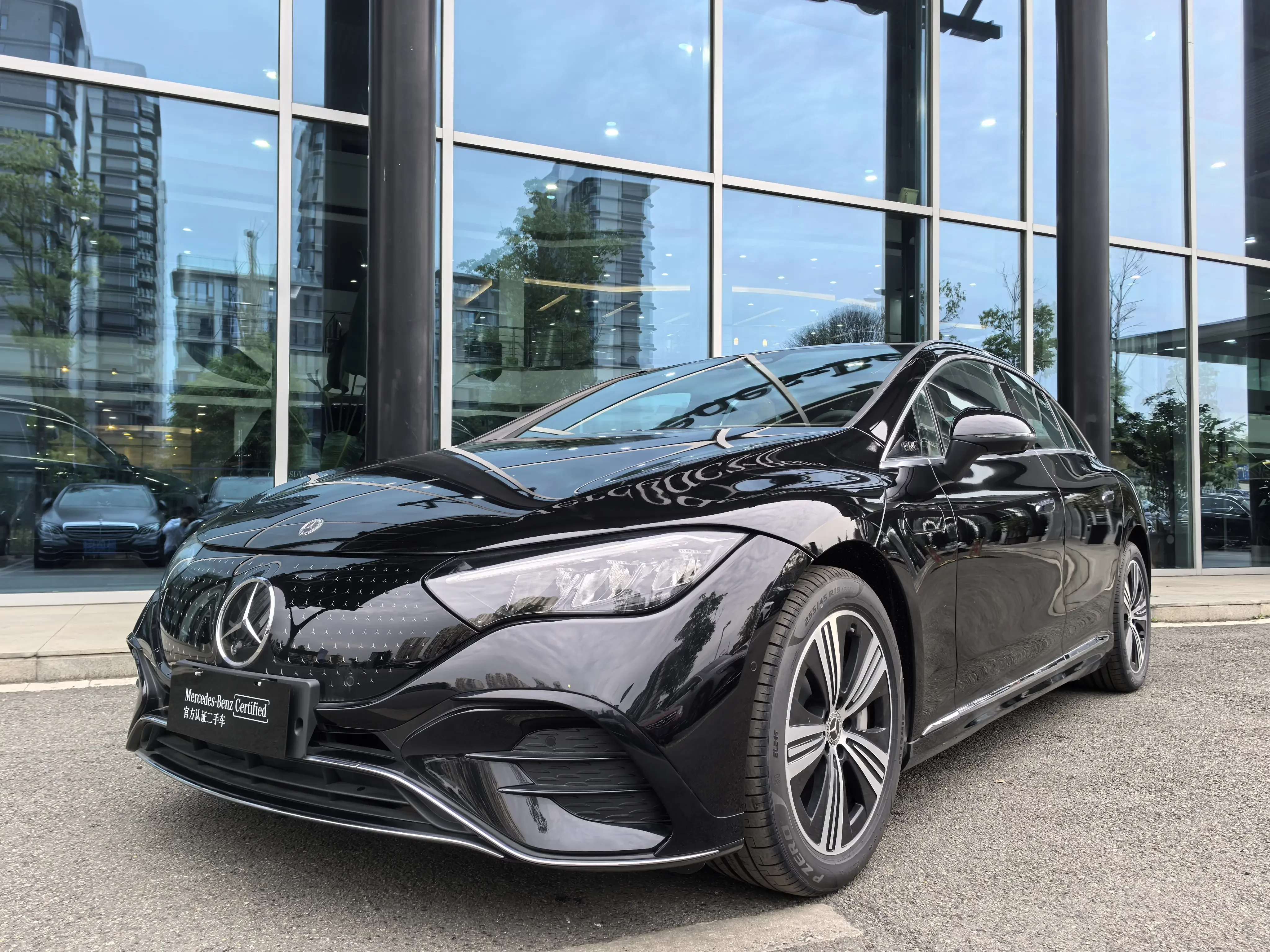 Mercedes-Benz EQE