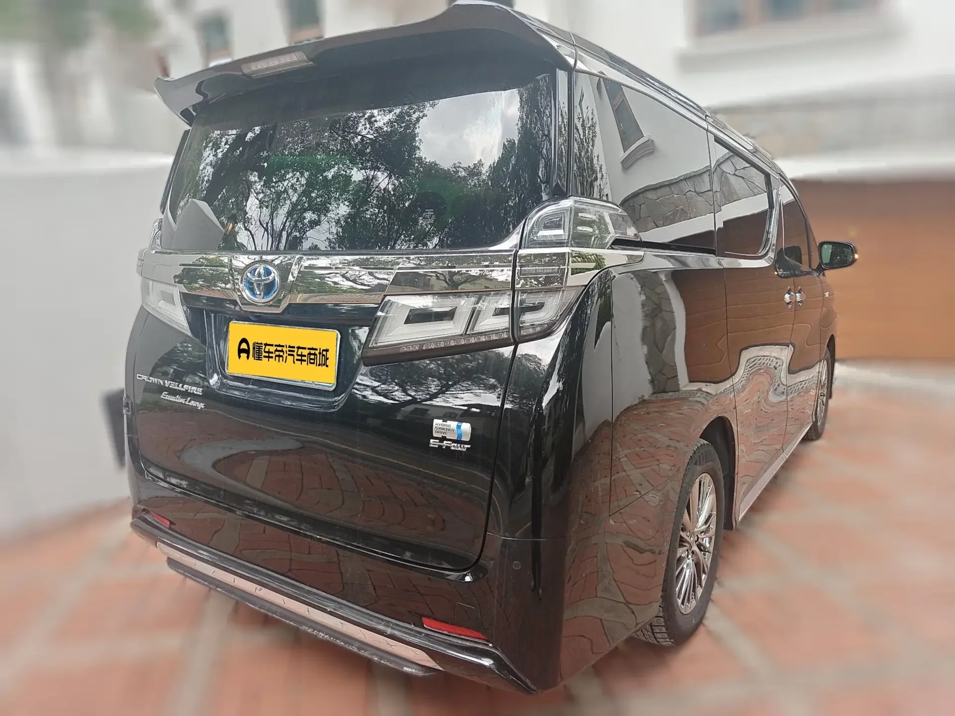 Toyota Crown Wellfire