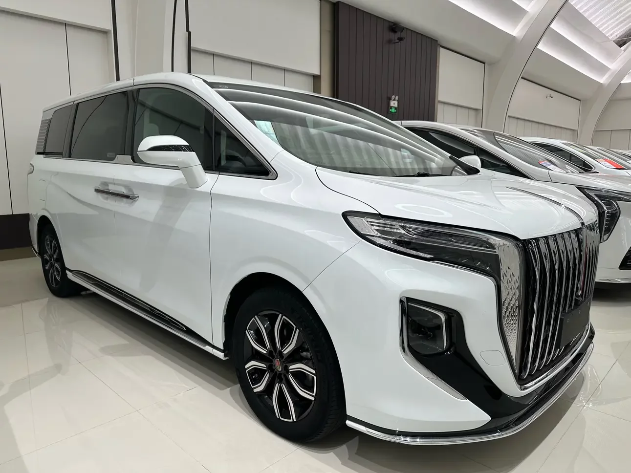 Hongqi HQ9