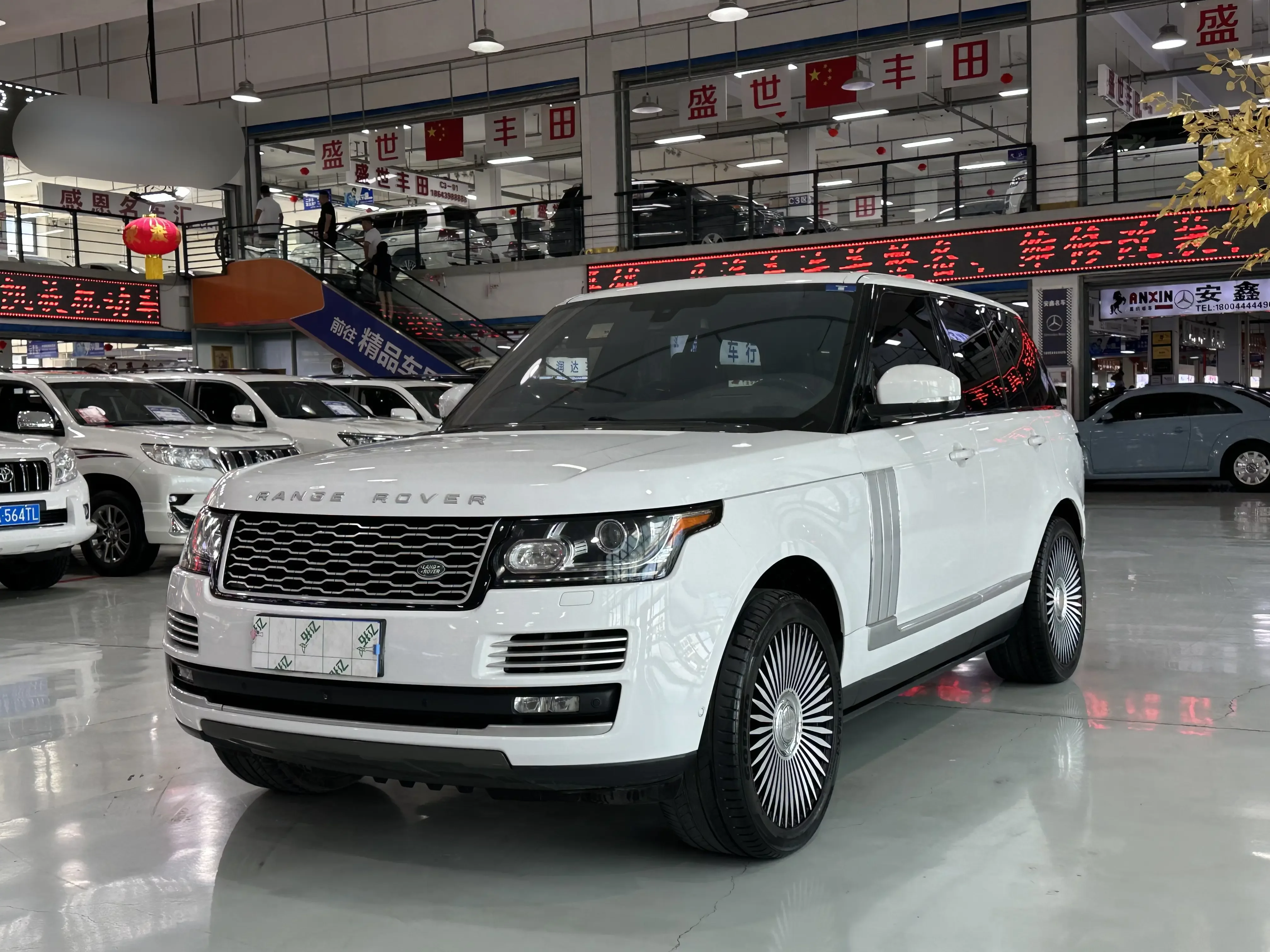 Land Rover range rover