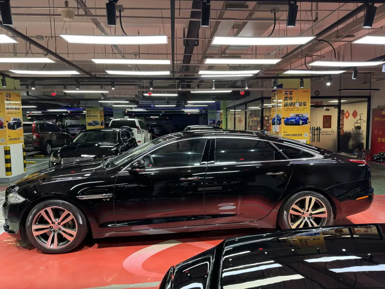 Jaguar XJ