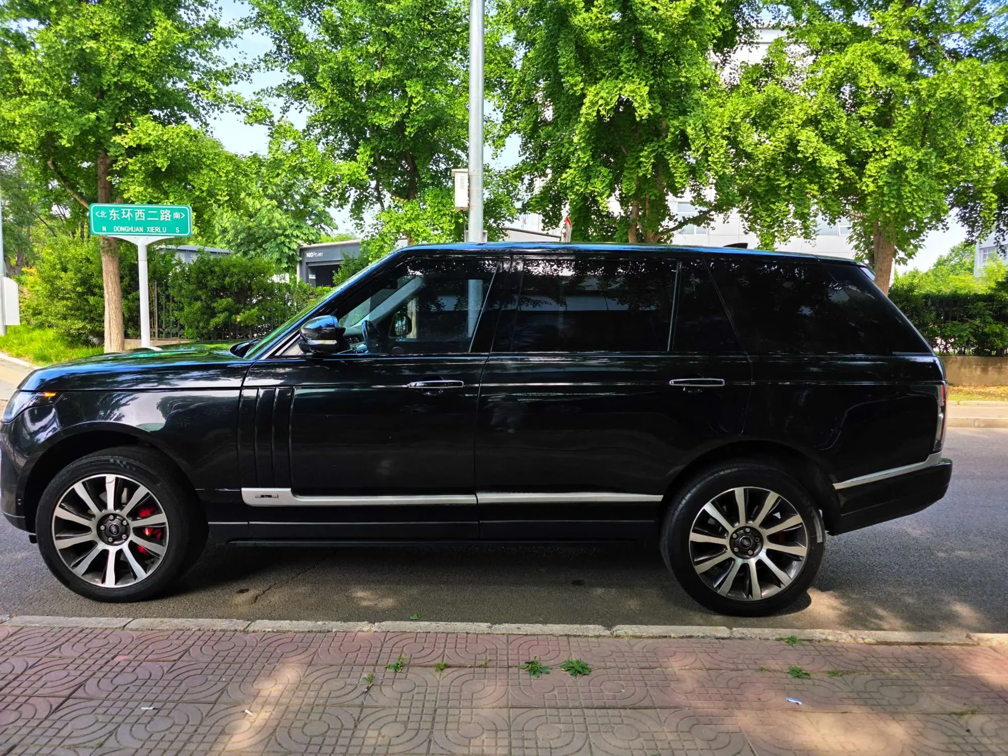 Land Rover range rover