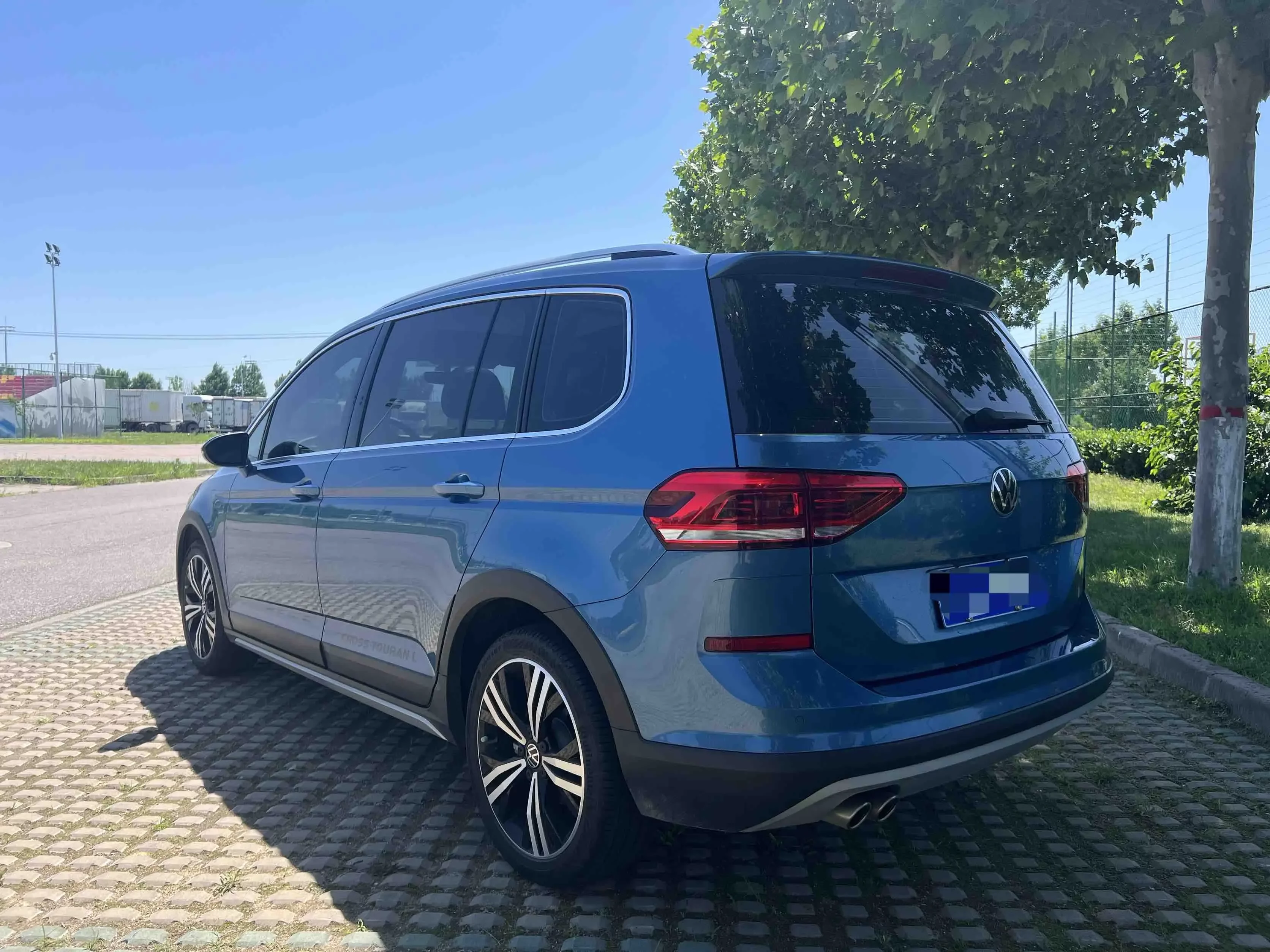 Volkswagen Touran L