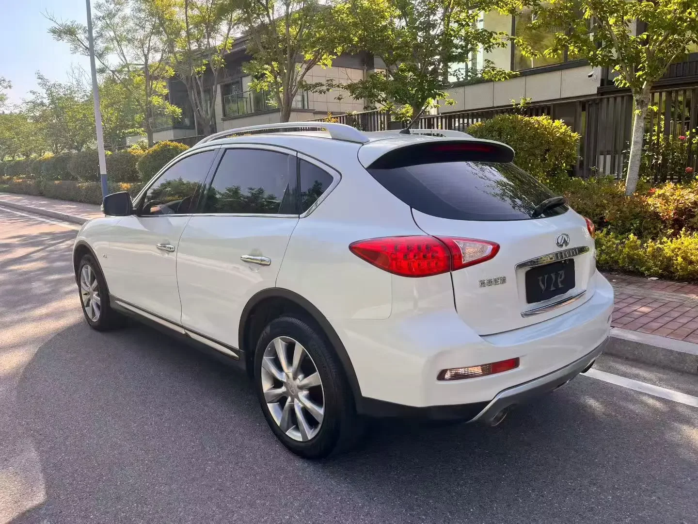Infiniti QX50