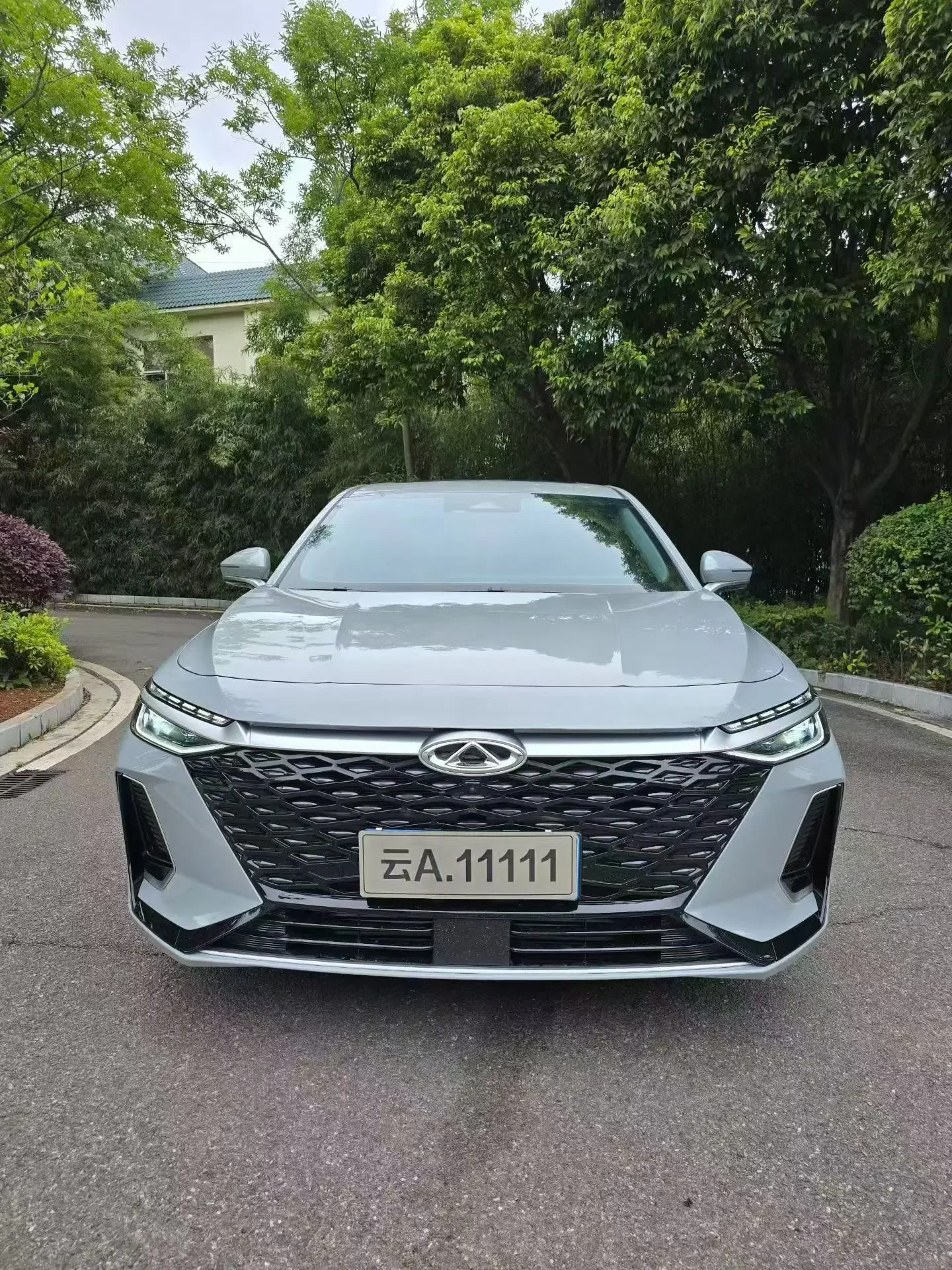 Chery Arrizo 8