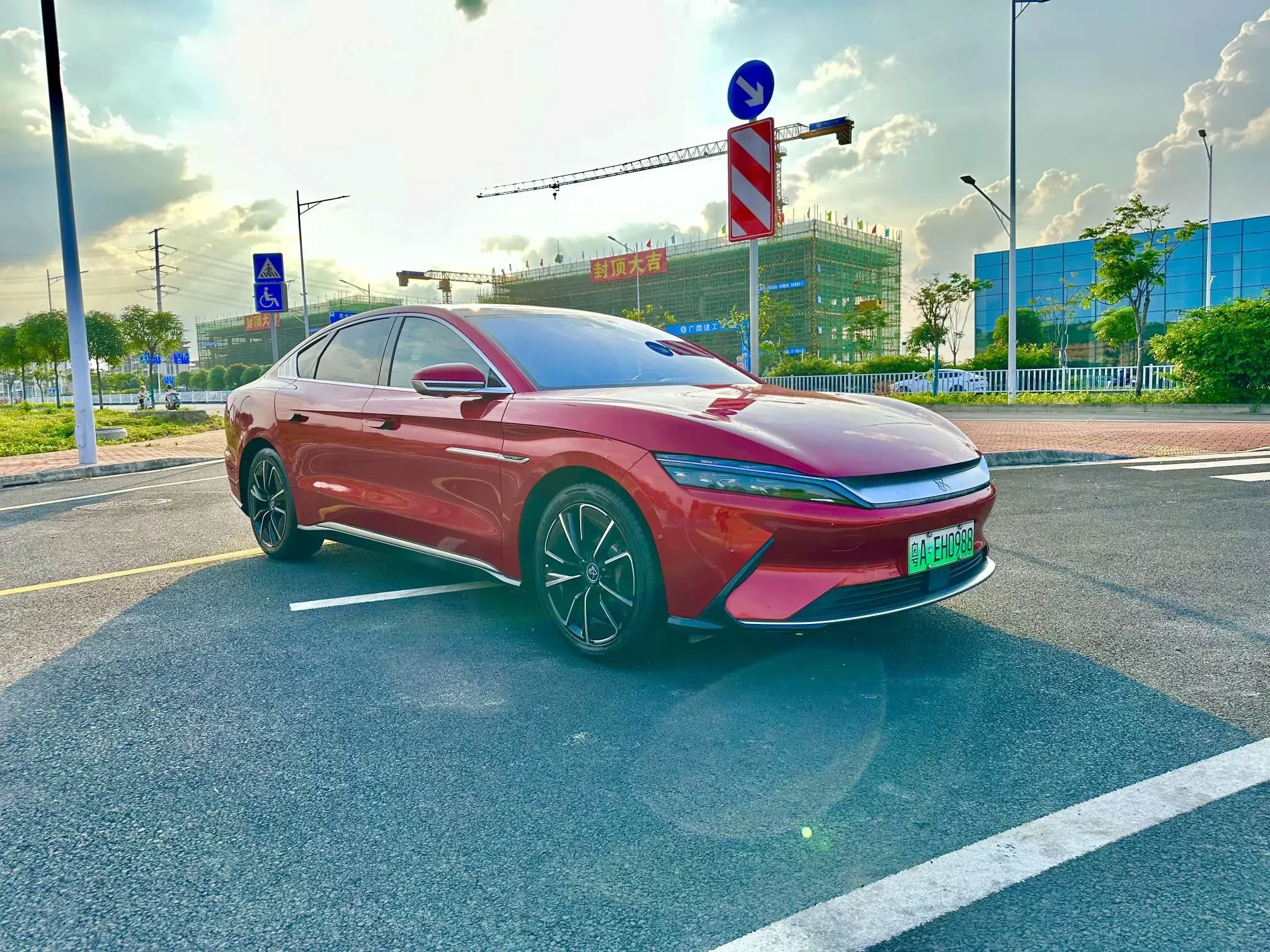 BYD Han EV