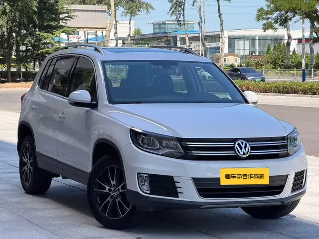 Volkswagen Tiguan (Tharu)