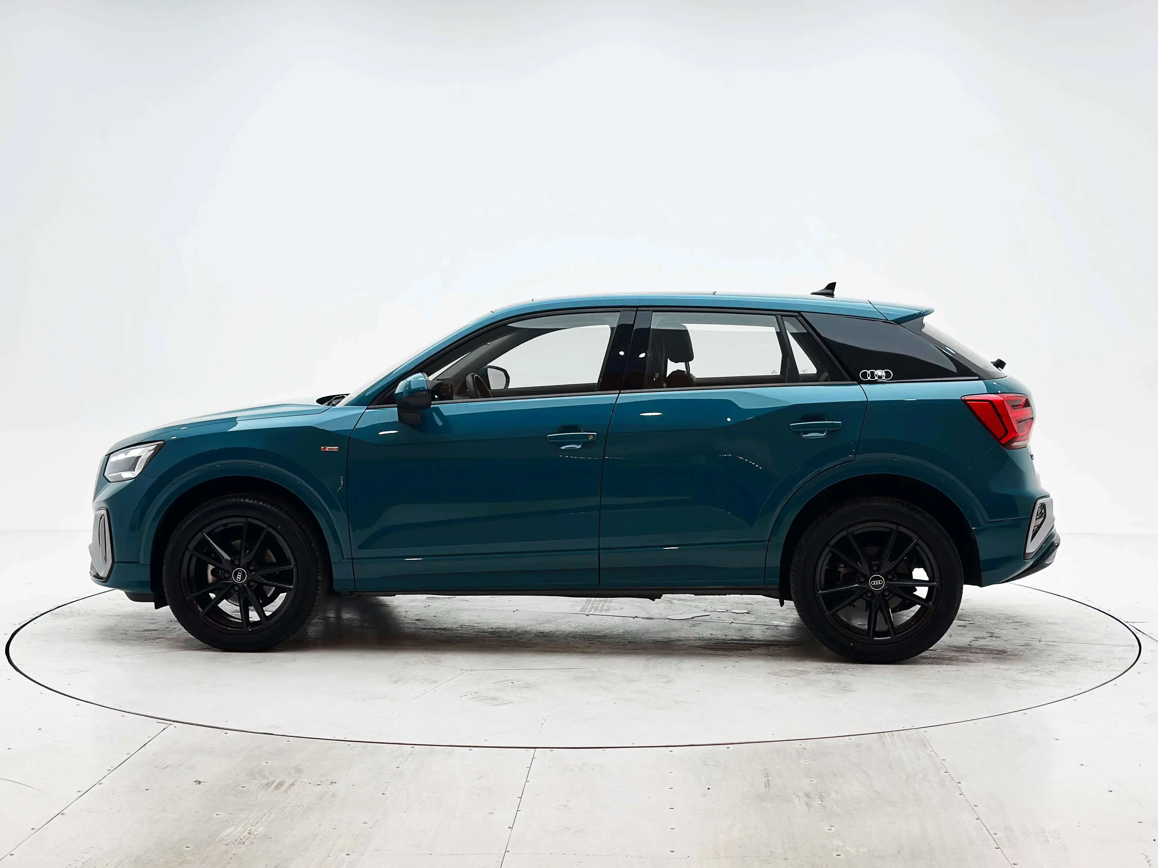 Audi Q2L