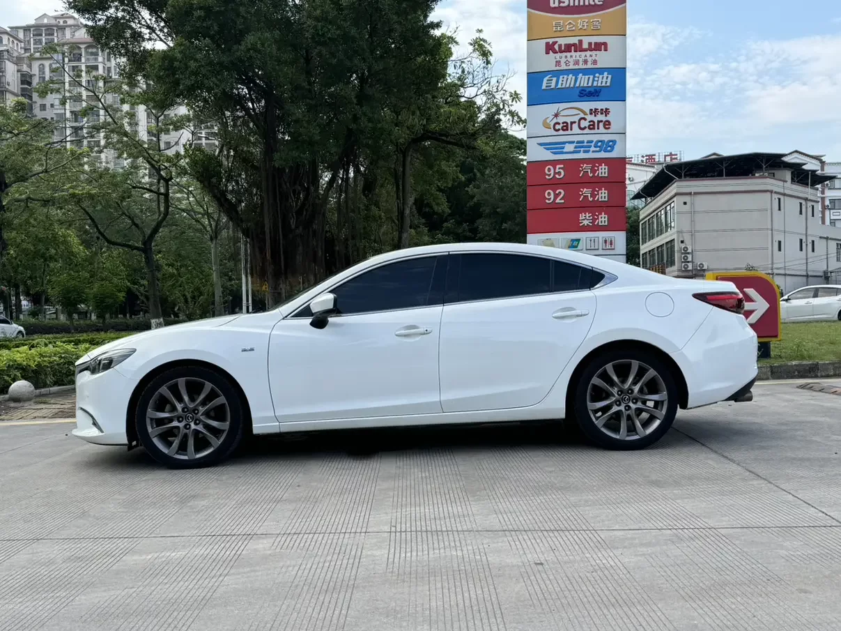 Mazda Atenza