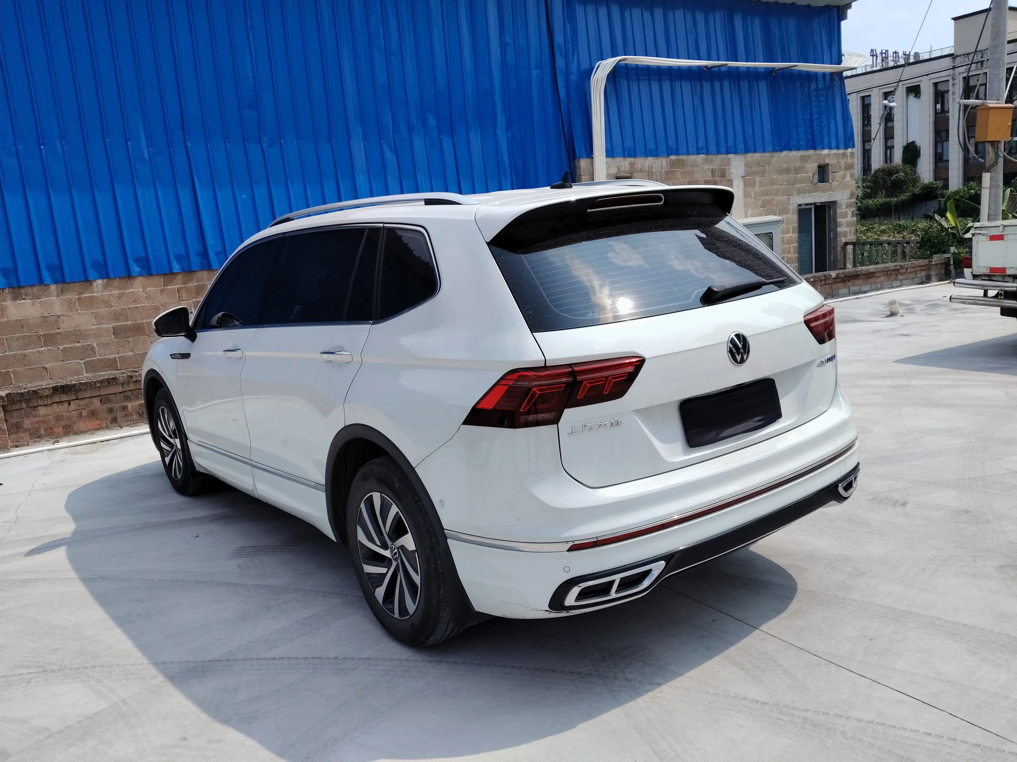 Volkswagen Tiguan L PHEV