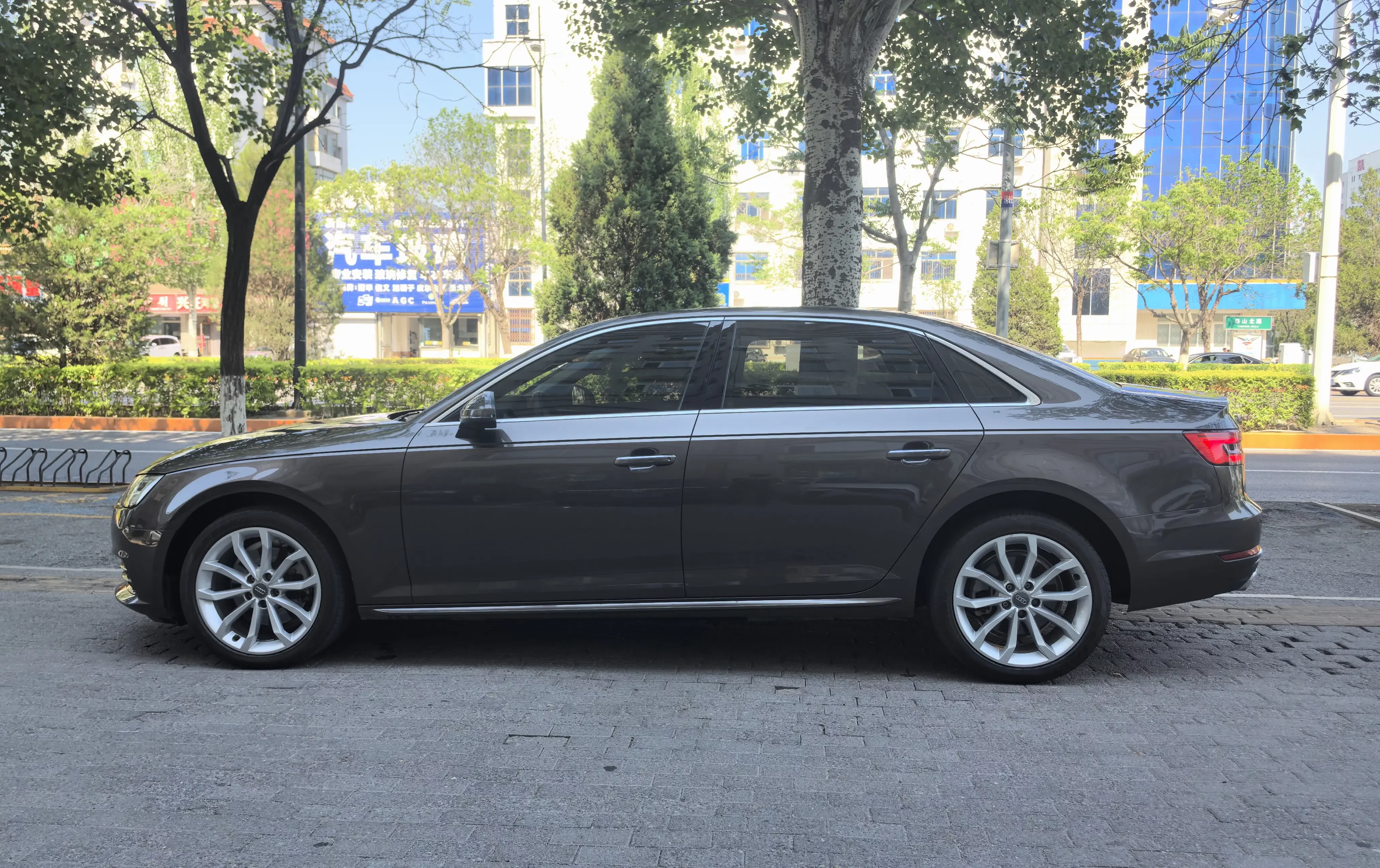 Audi A4L