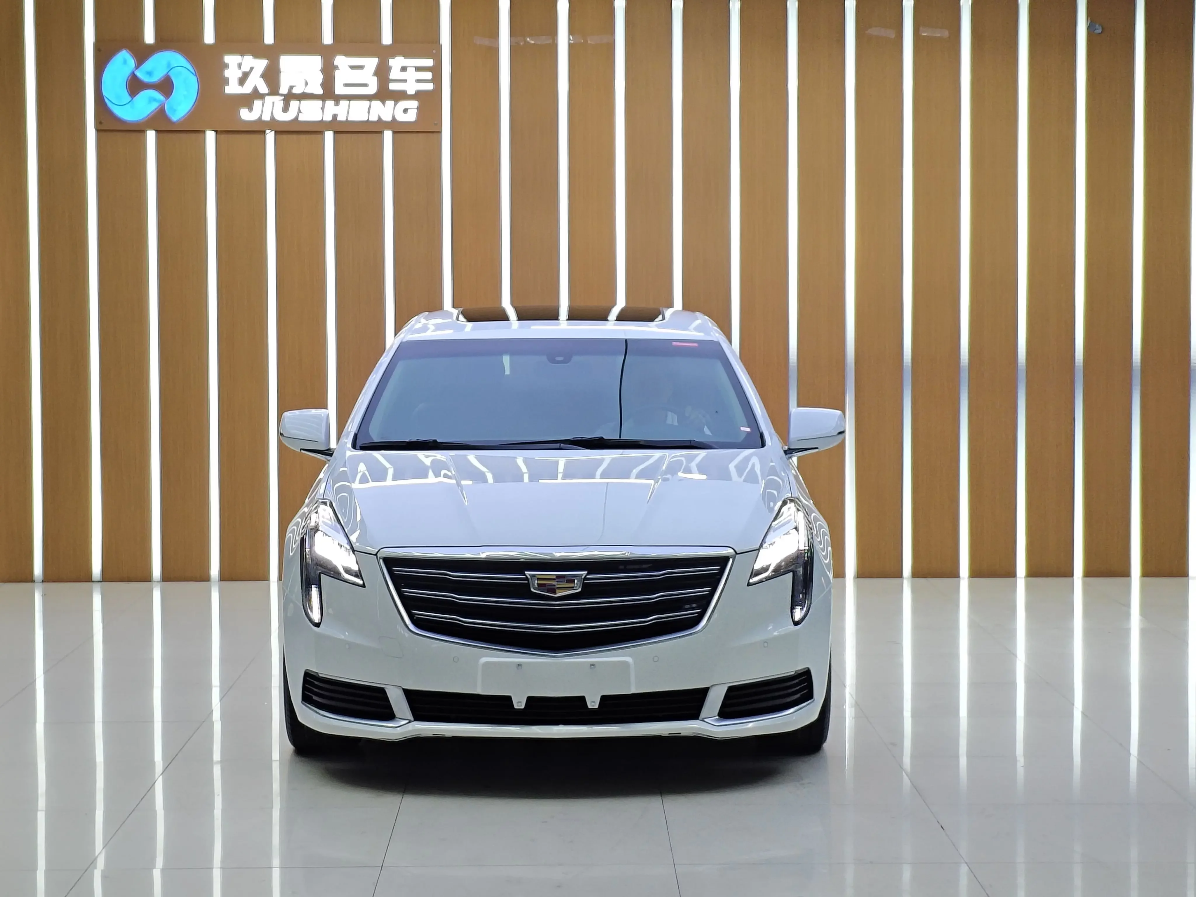 Cadillac XTS
