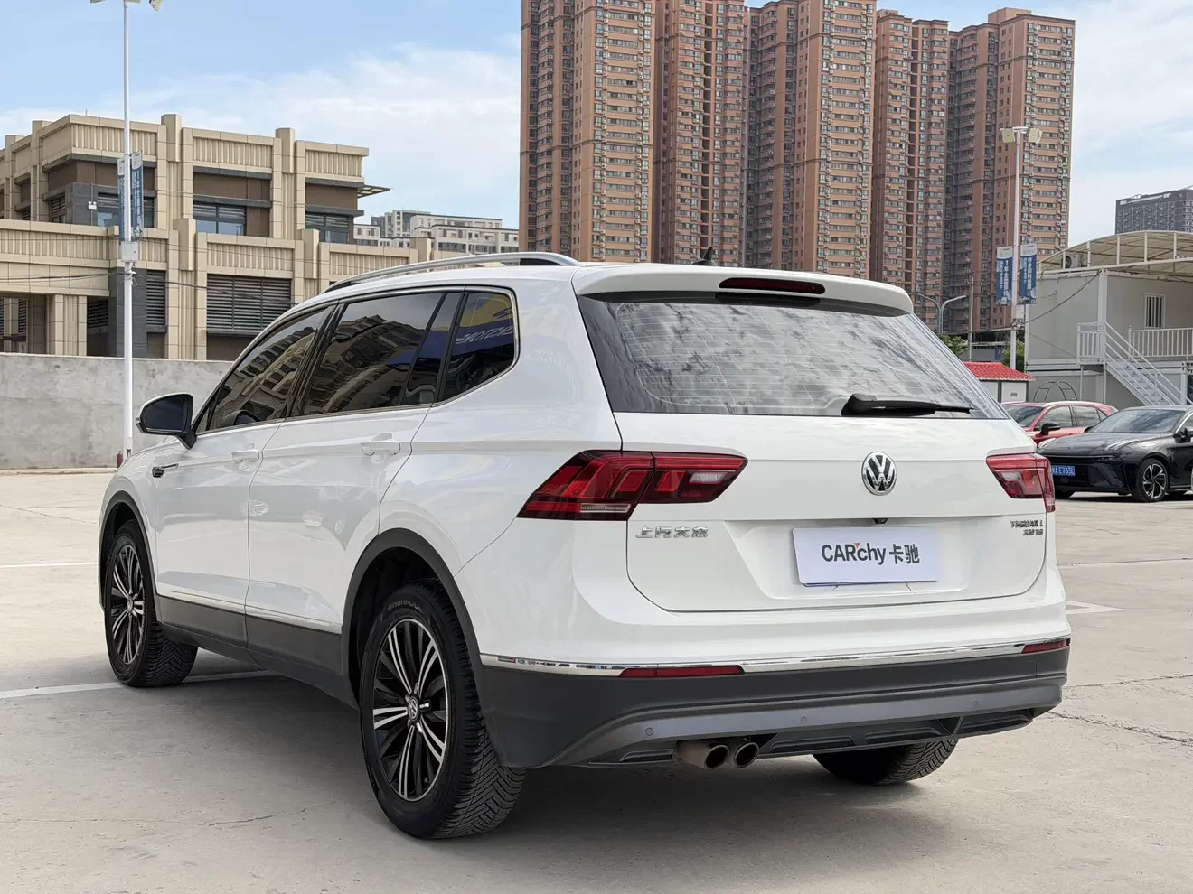 Volkswagen Tiguan L