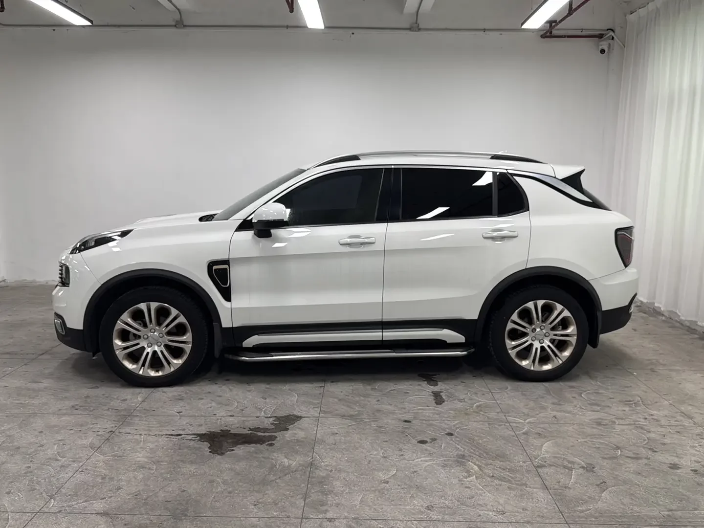 Lynk & Co 01
