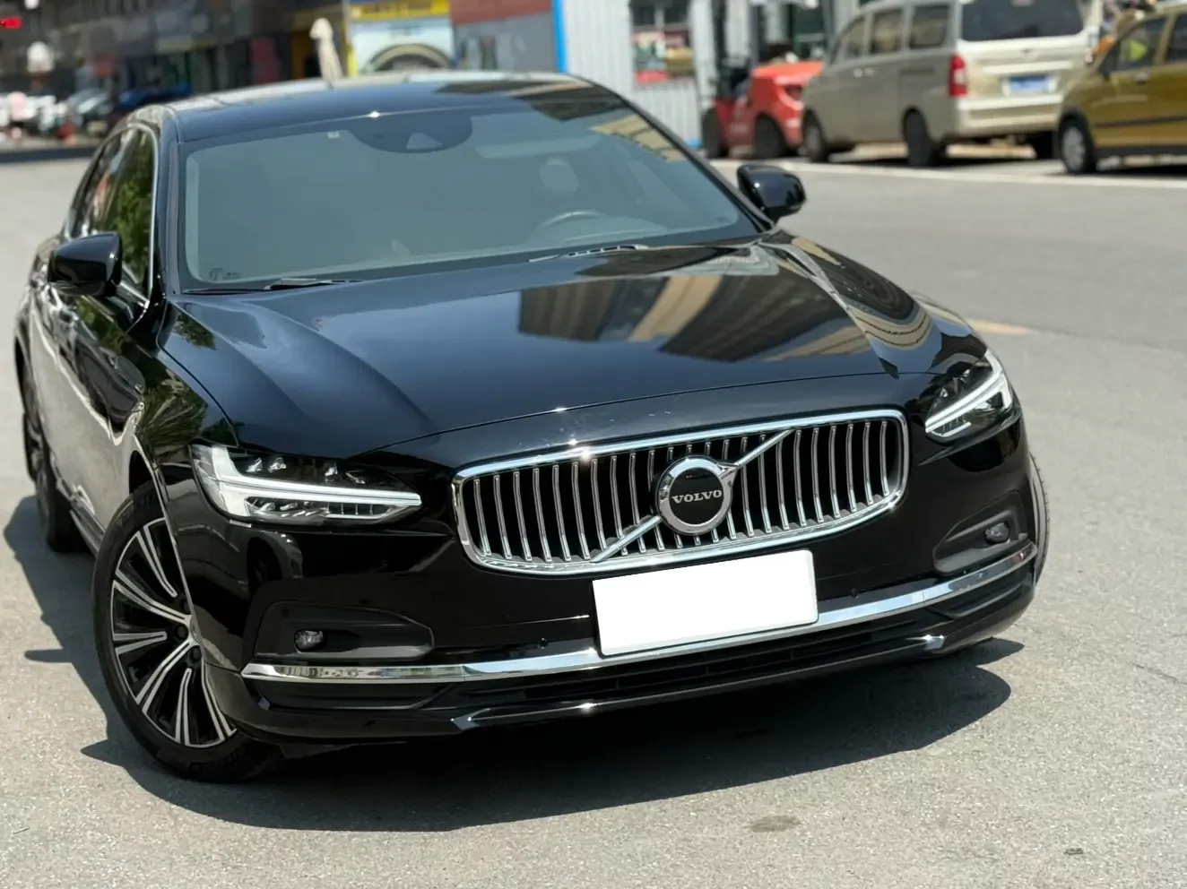 Volvo S90