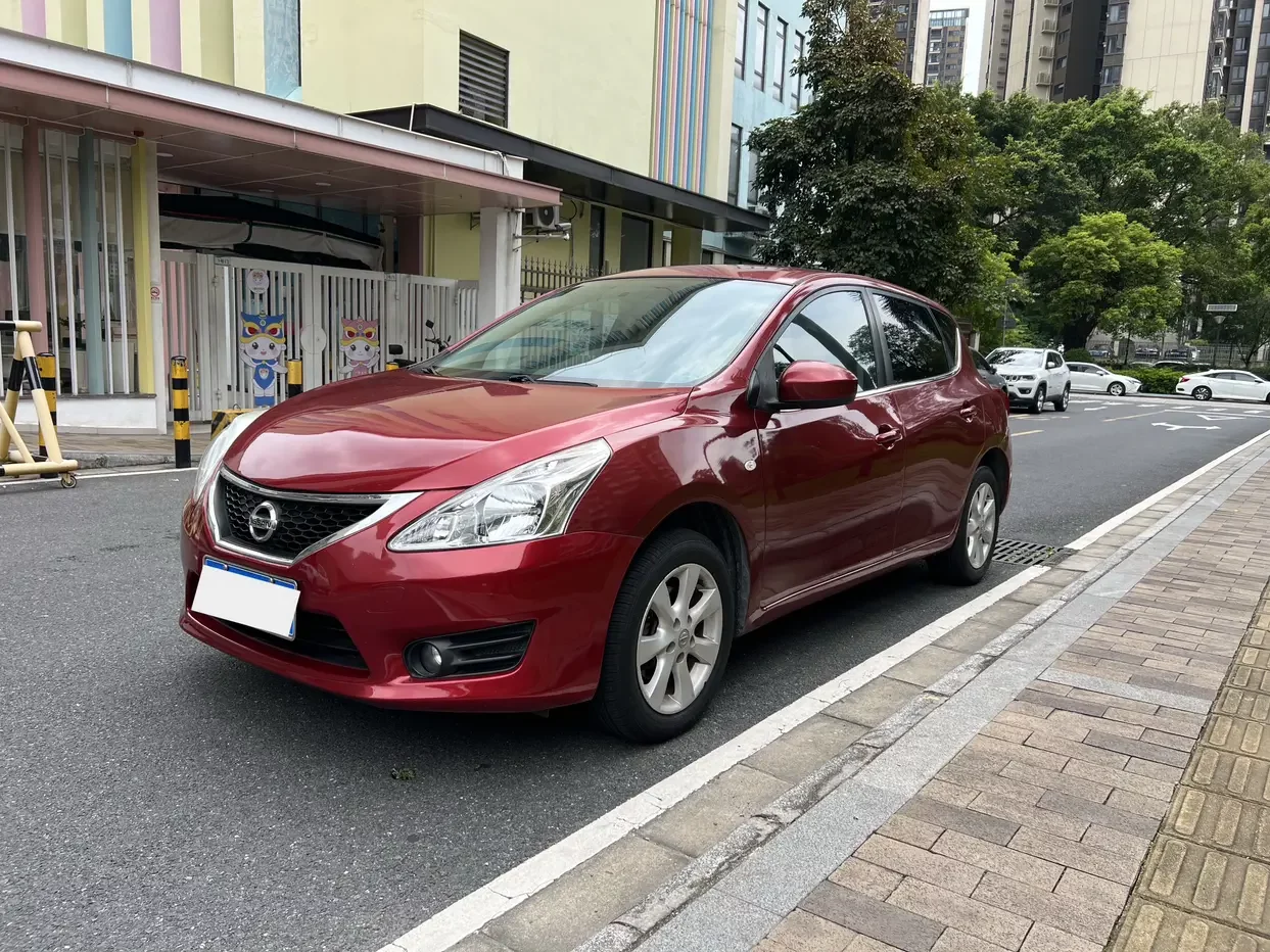 Nissan Tiida